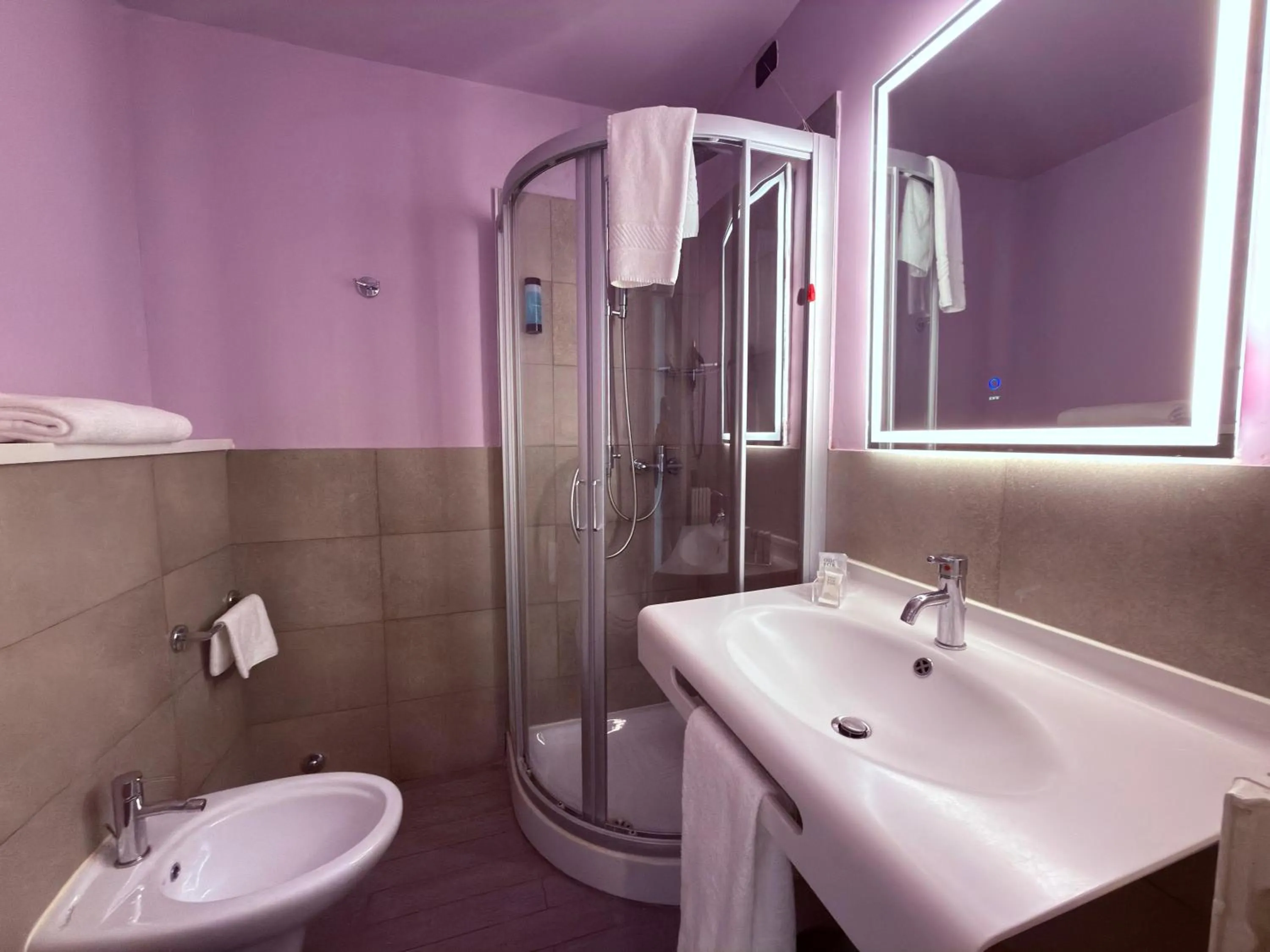 Shower in Hotel Europa Varese