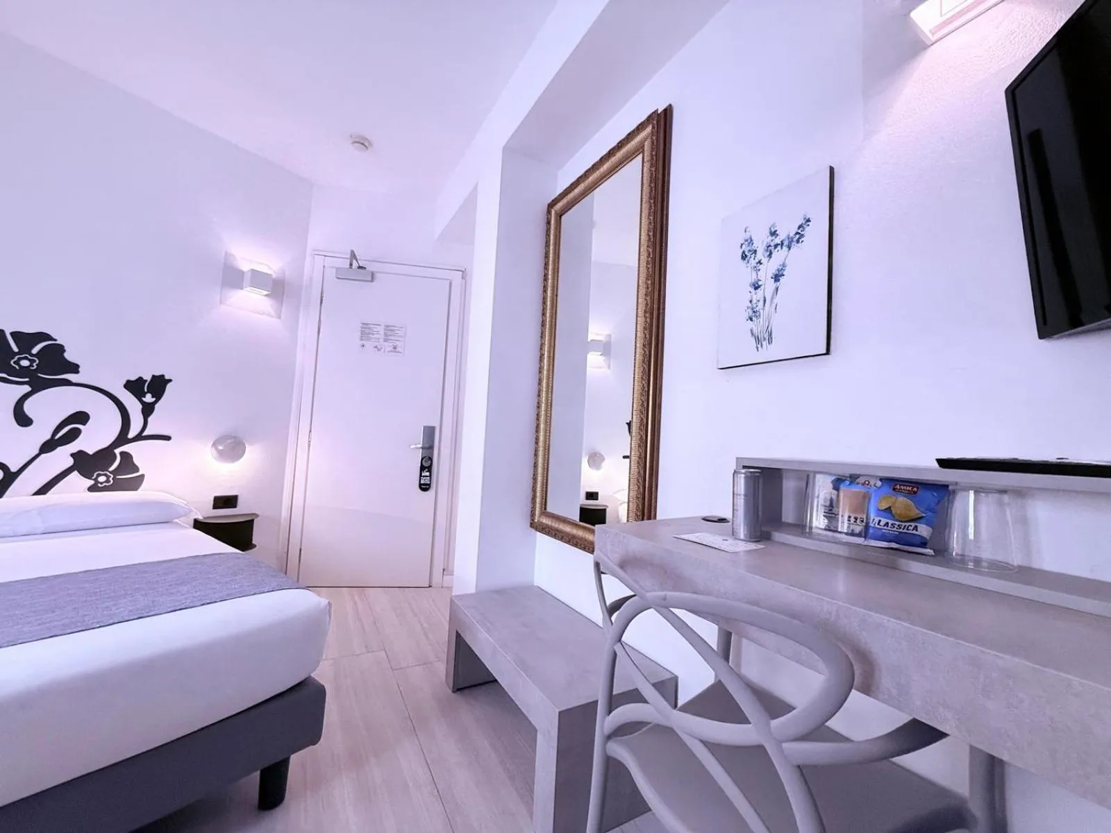 Bedroom, Bed in Hotel Europa Varese