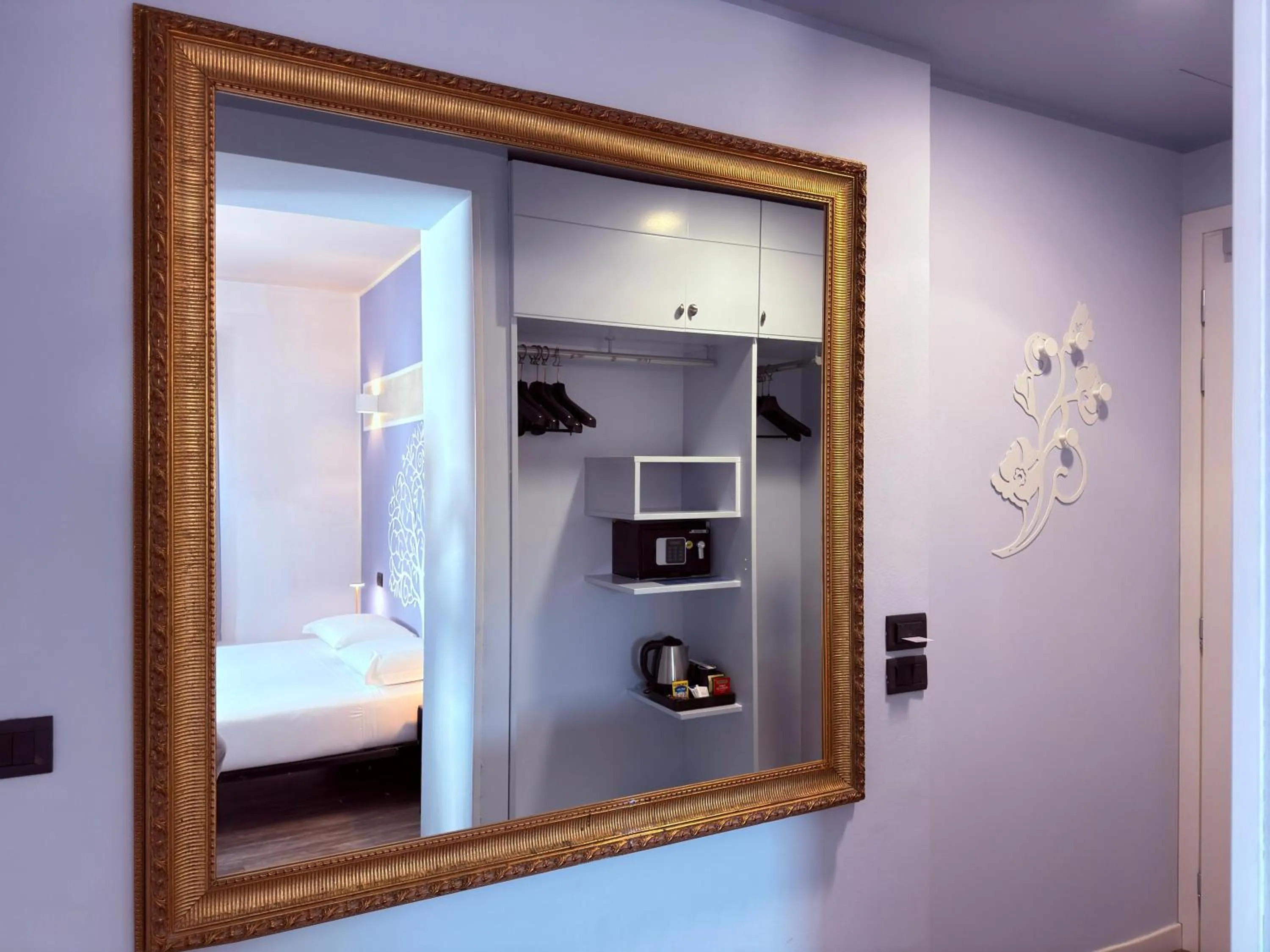 Photo of the whole room, Bed in Hotel Europa Varese