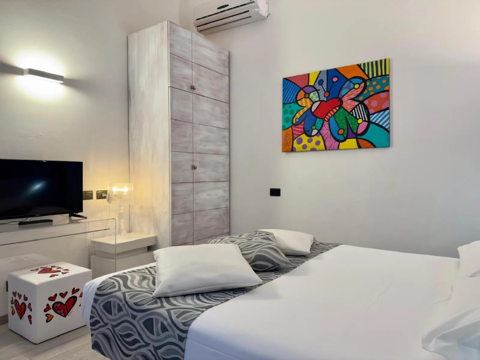 TV and multimedia, Bed in Hotel Europa Varese