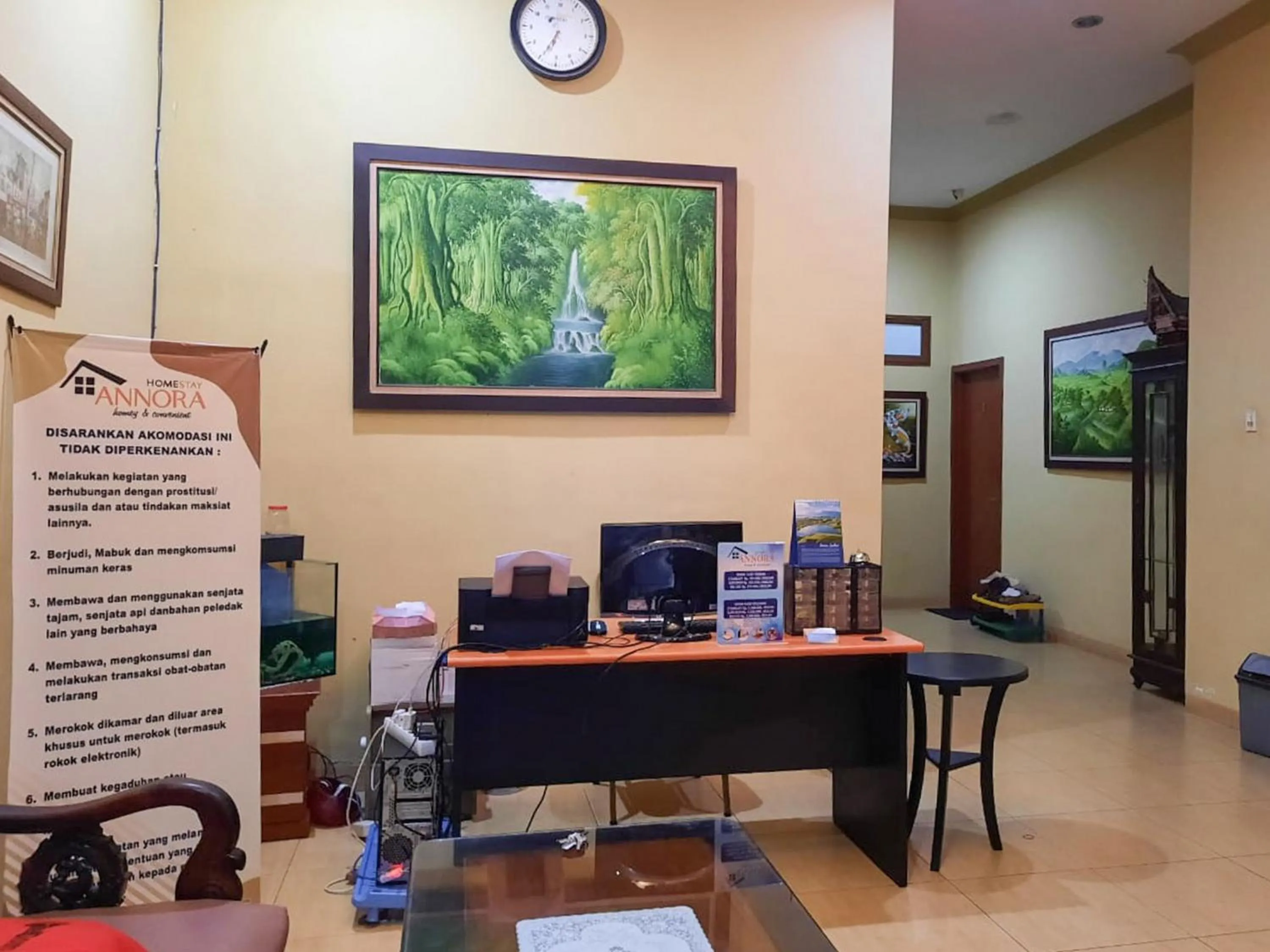 Lobby or reception in RedDoorz near RS Setiabudi Medan