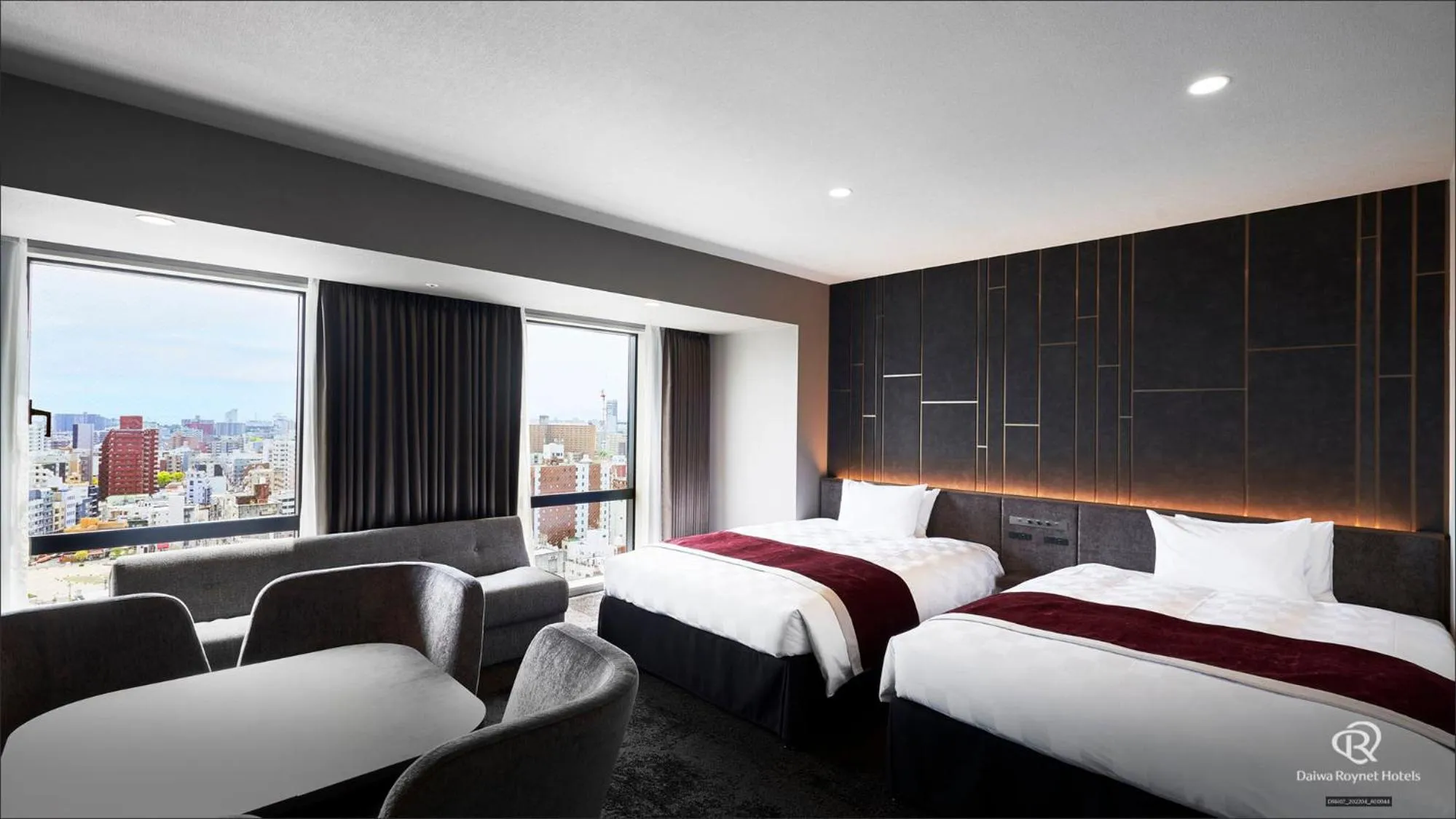 Photo of the whole room, Bed in Daiwa Roynet Hotel Kagoshima Tenmonkan PREMIER - former Daiwa Roynet Hotel Kagoshima Tenmonkan