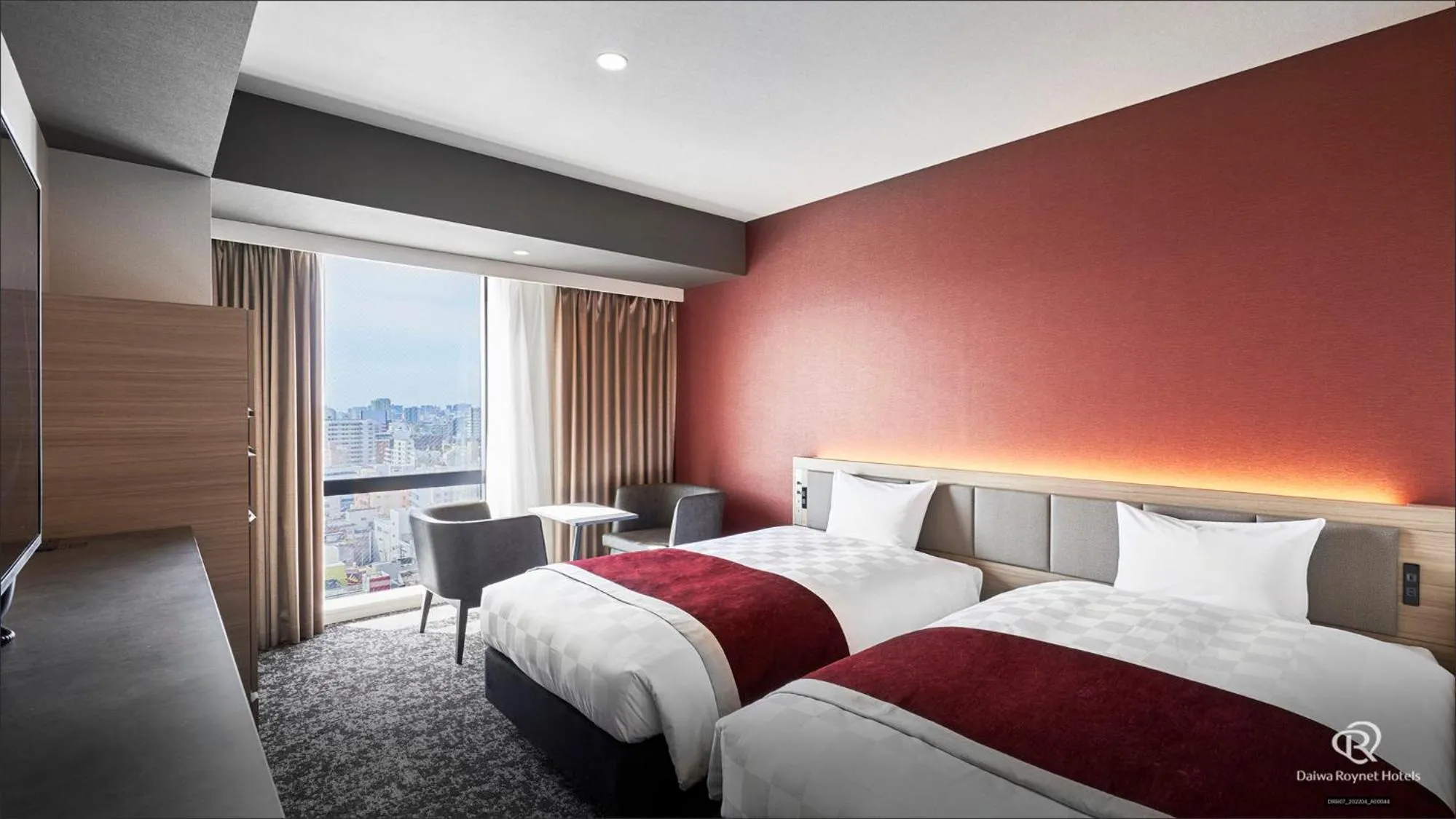 Photo of the whole room, Bed in Daiwa Roynet Hotel Kagoshima Tenmonkan PREMIER - former Daiwa Roynet Hotel Kagoshima Tenmonkan