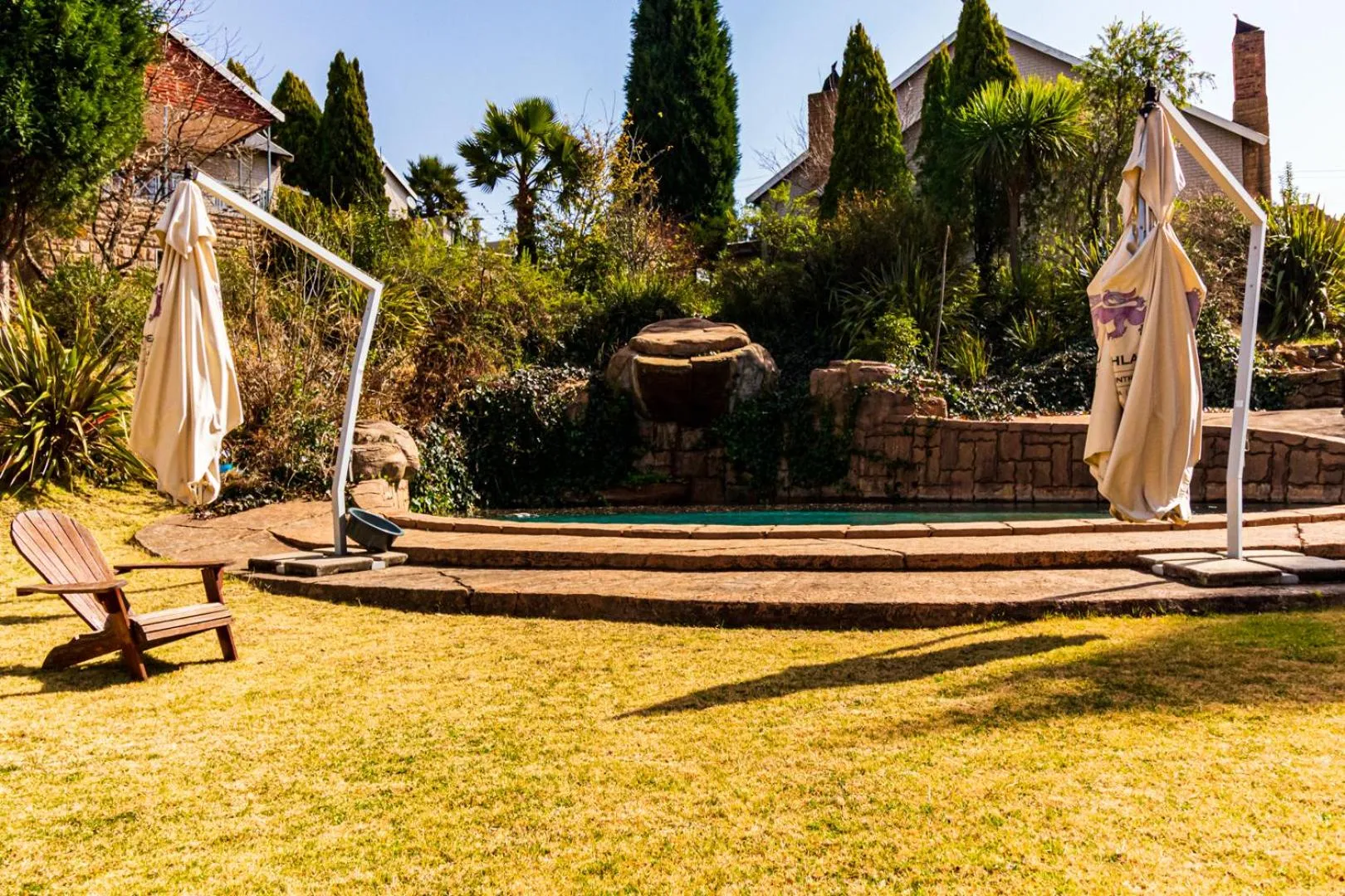 Valley View dullstroom - check in at The Highlander Hotel