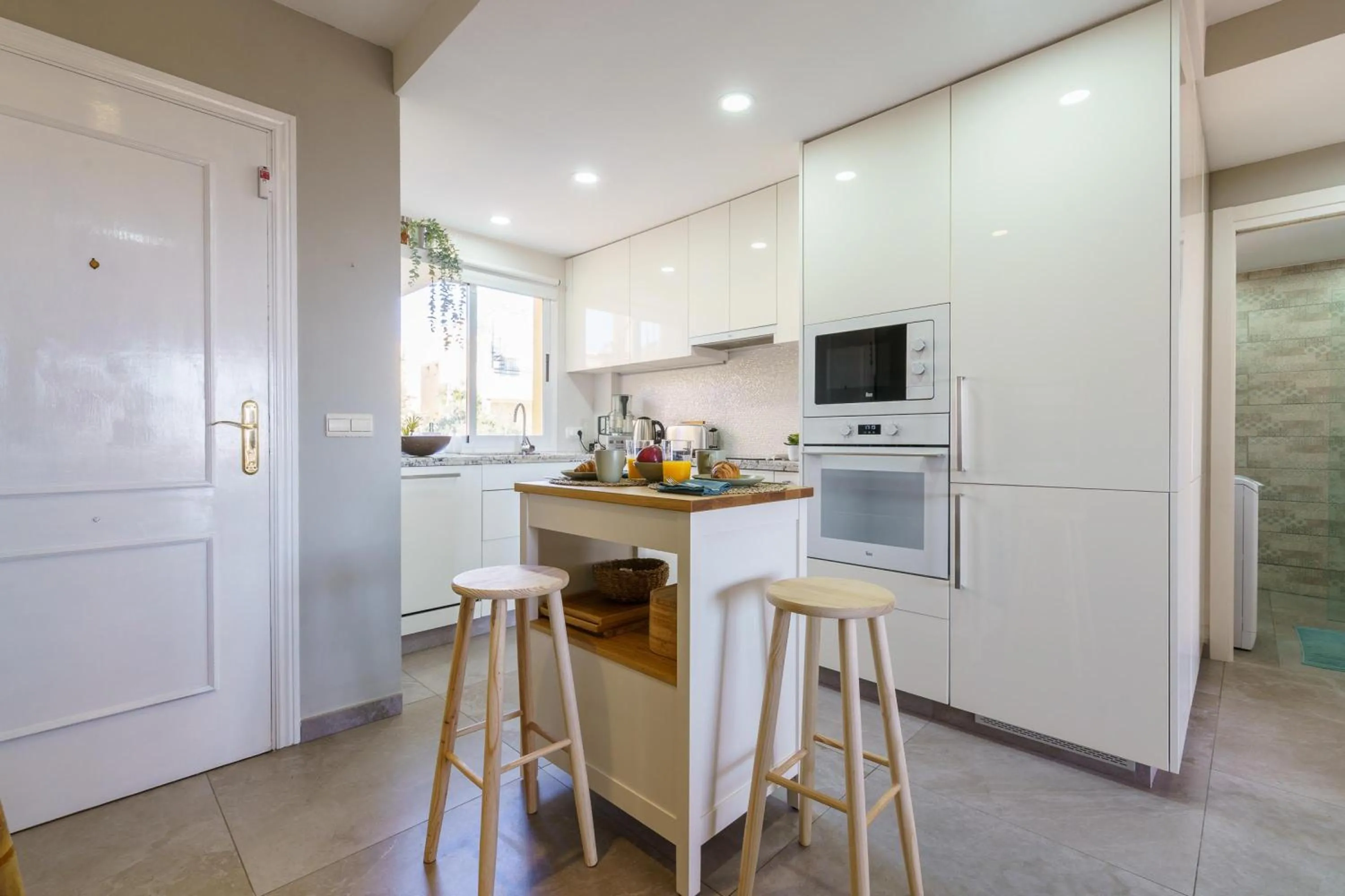 Calahonda Royale Seaview Suite - Happy Rentals