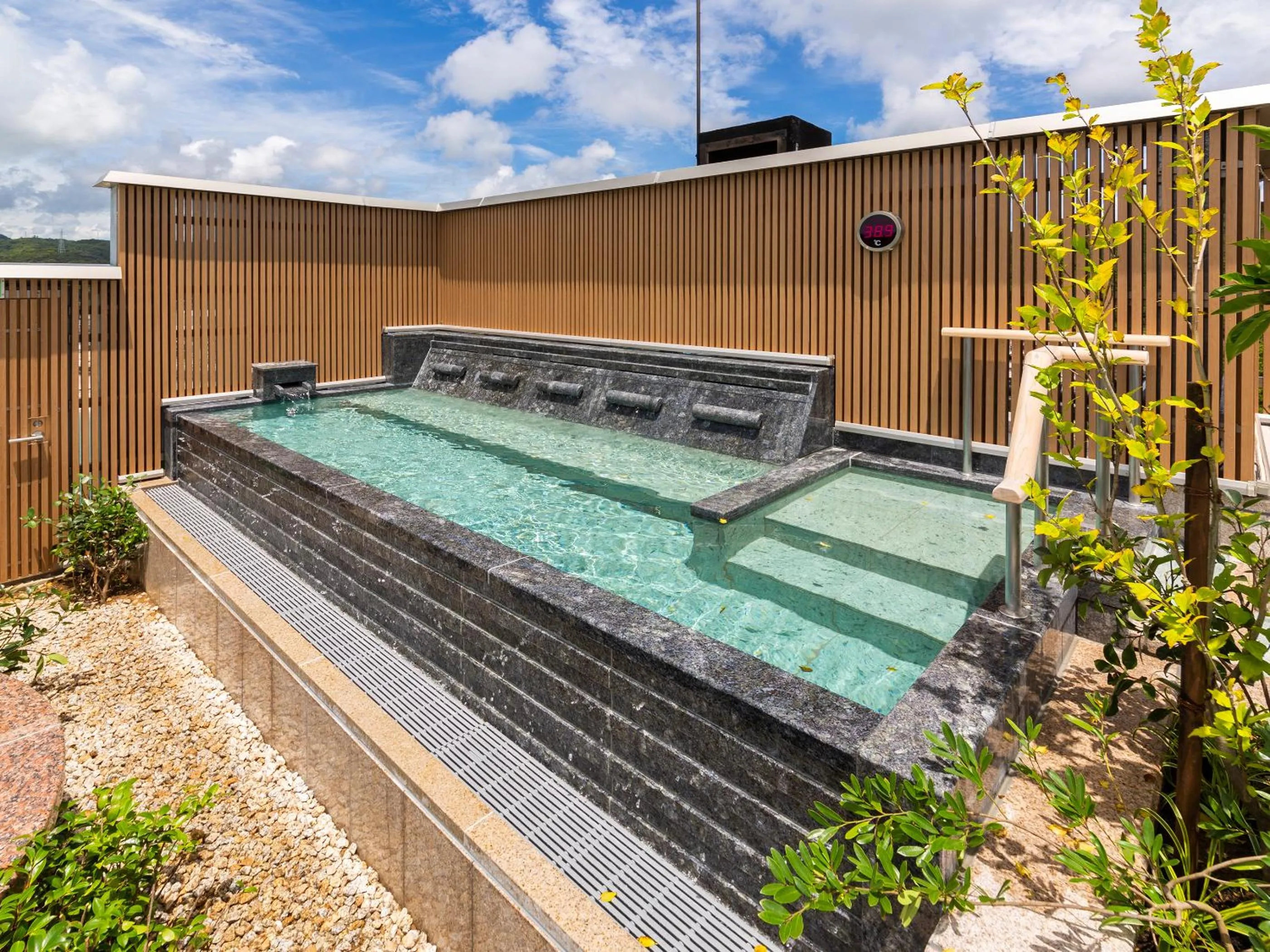 Open Air Bath in Mikazuki Sea-Park Hotel Awa Kamogawa