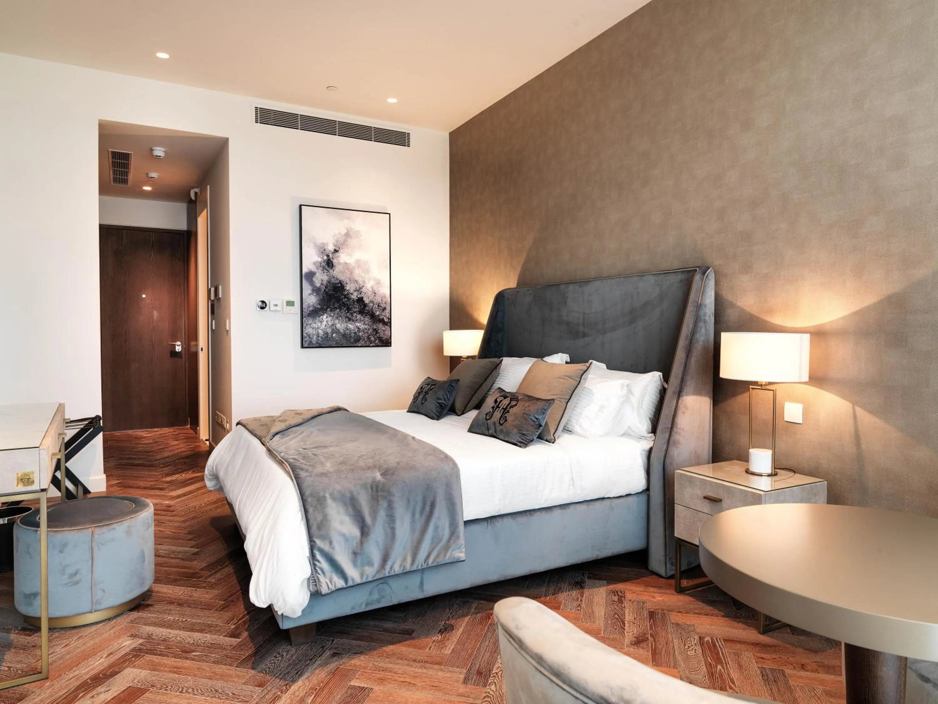 Bed in Limassol Del Mar