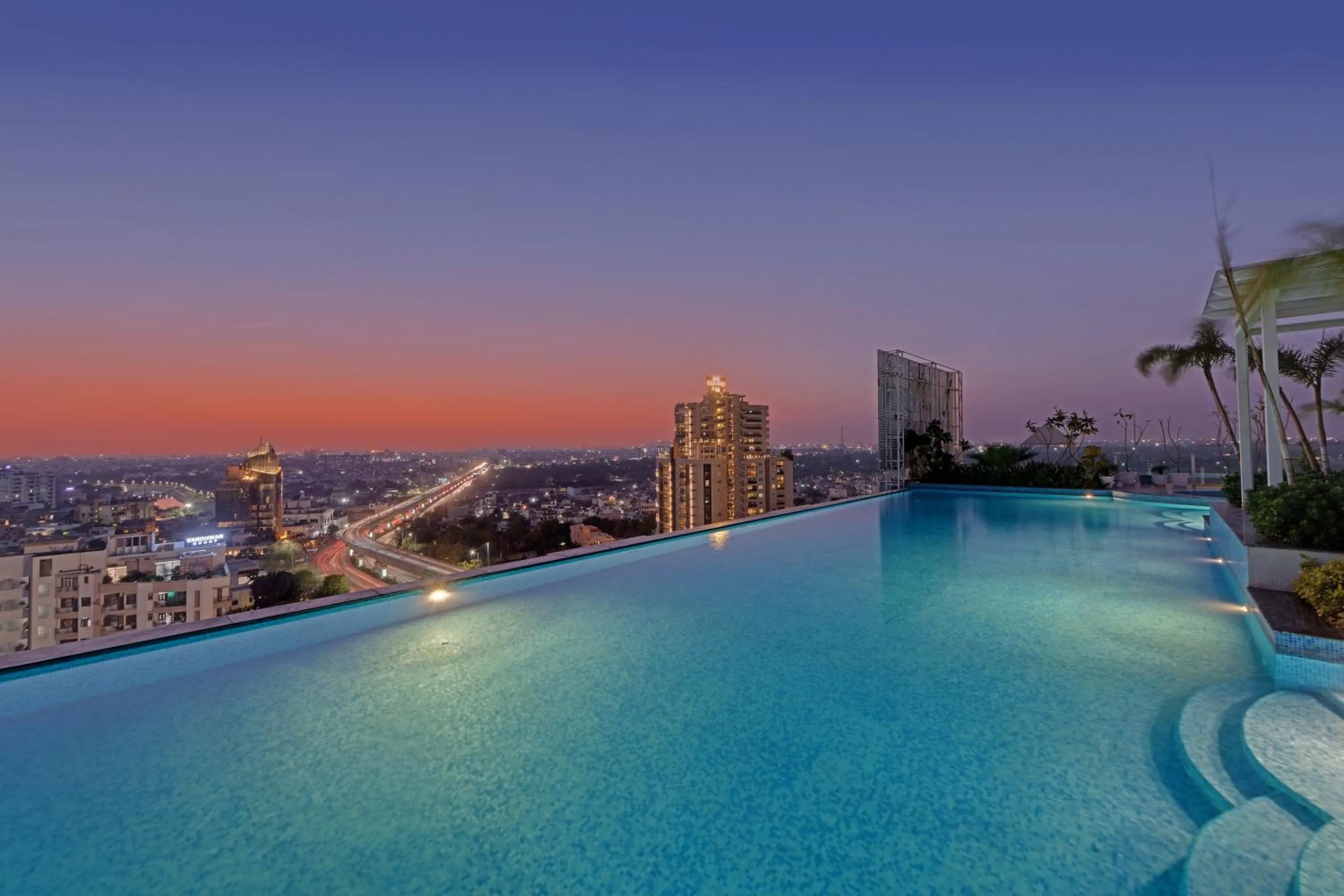 Swimming pool in The Fern Habitat, Jaipur