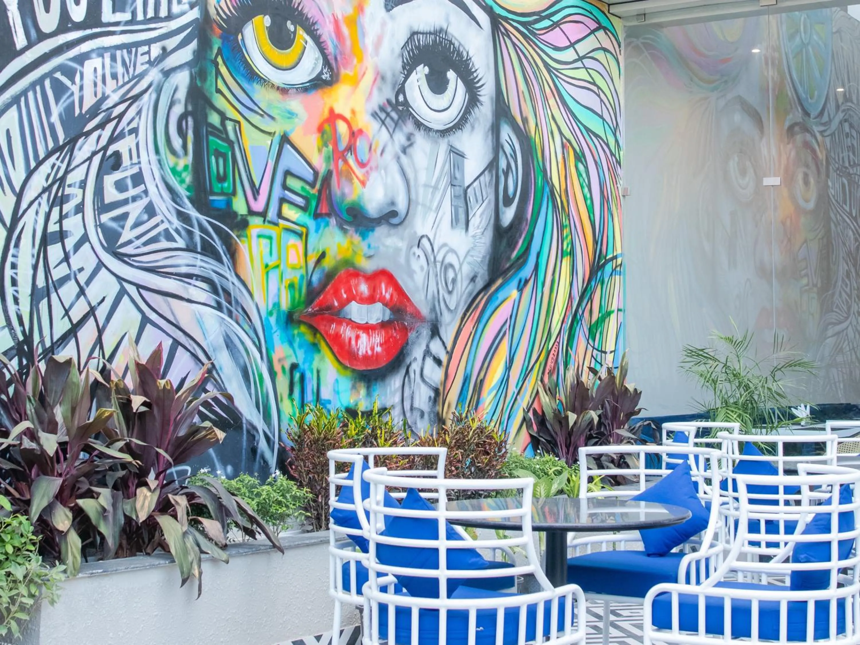 Restaurant/places to eat in The Fern Habitat, Jaipur