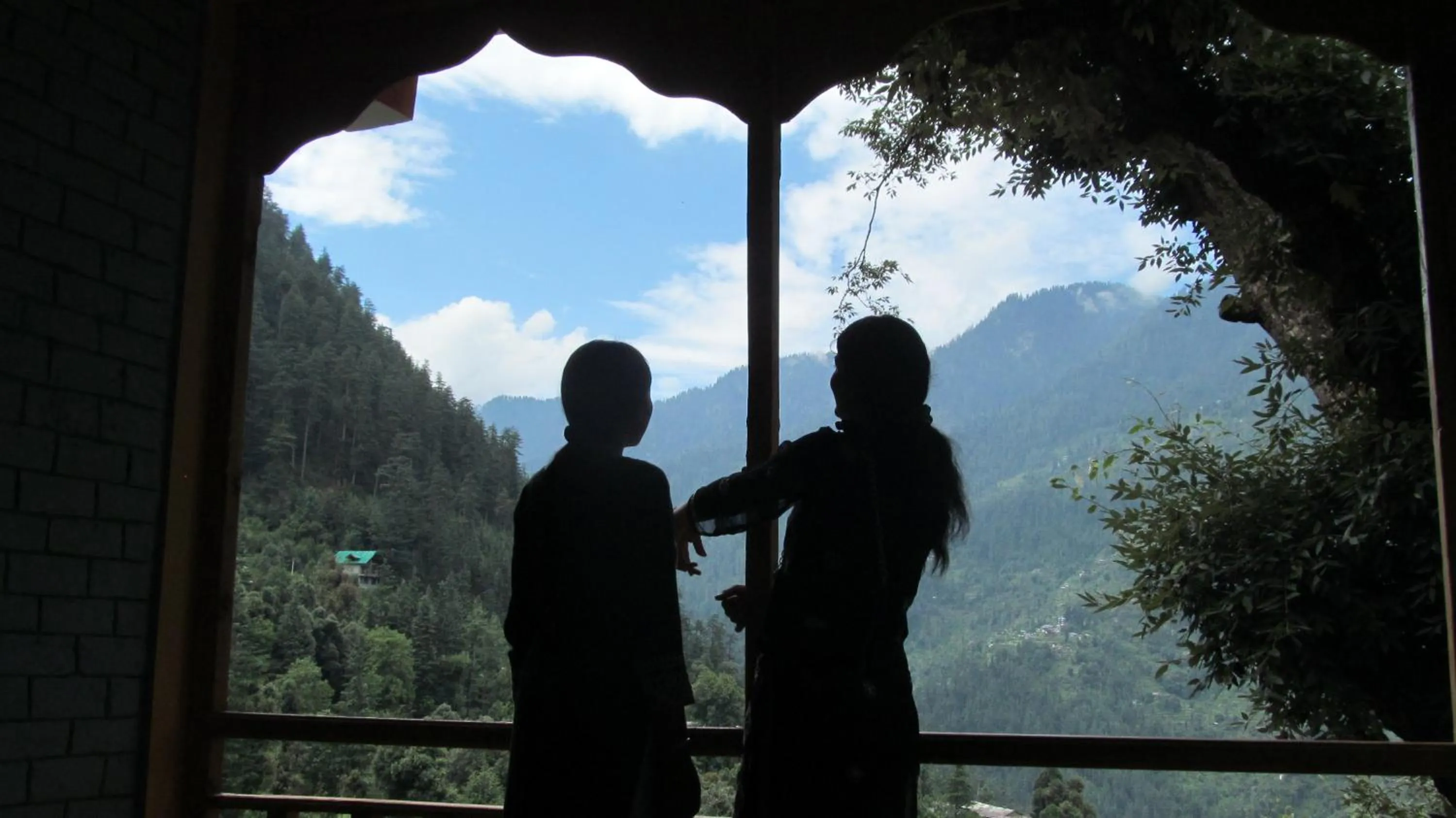 Property building in MOZO Inn&Cafe Jibhi