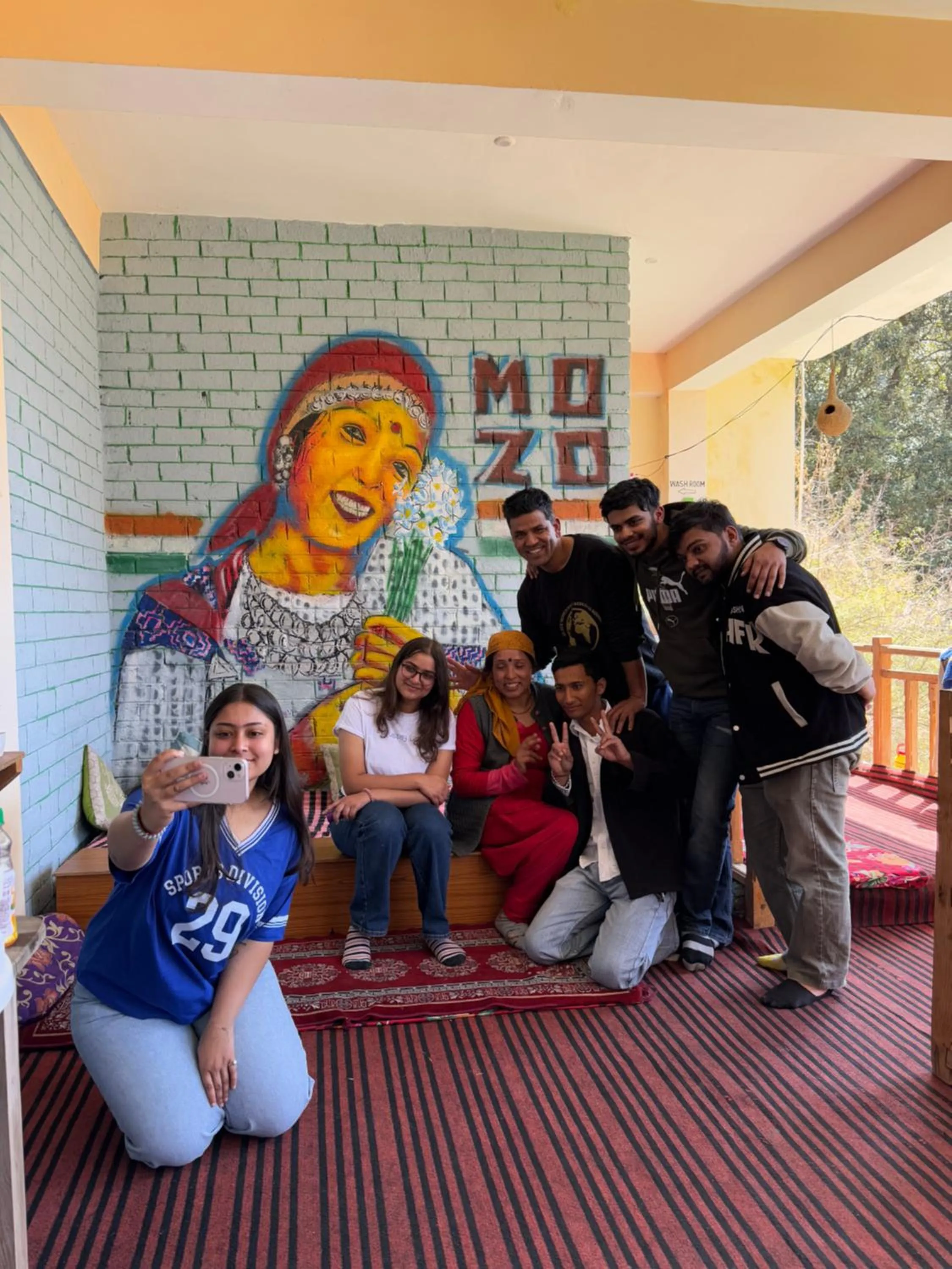 Restaurant/places to eat in MOZO Inn&Cafe Jibhi