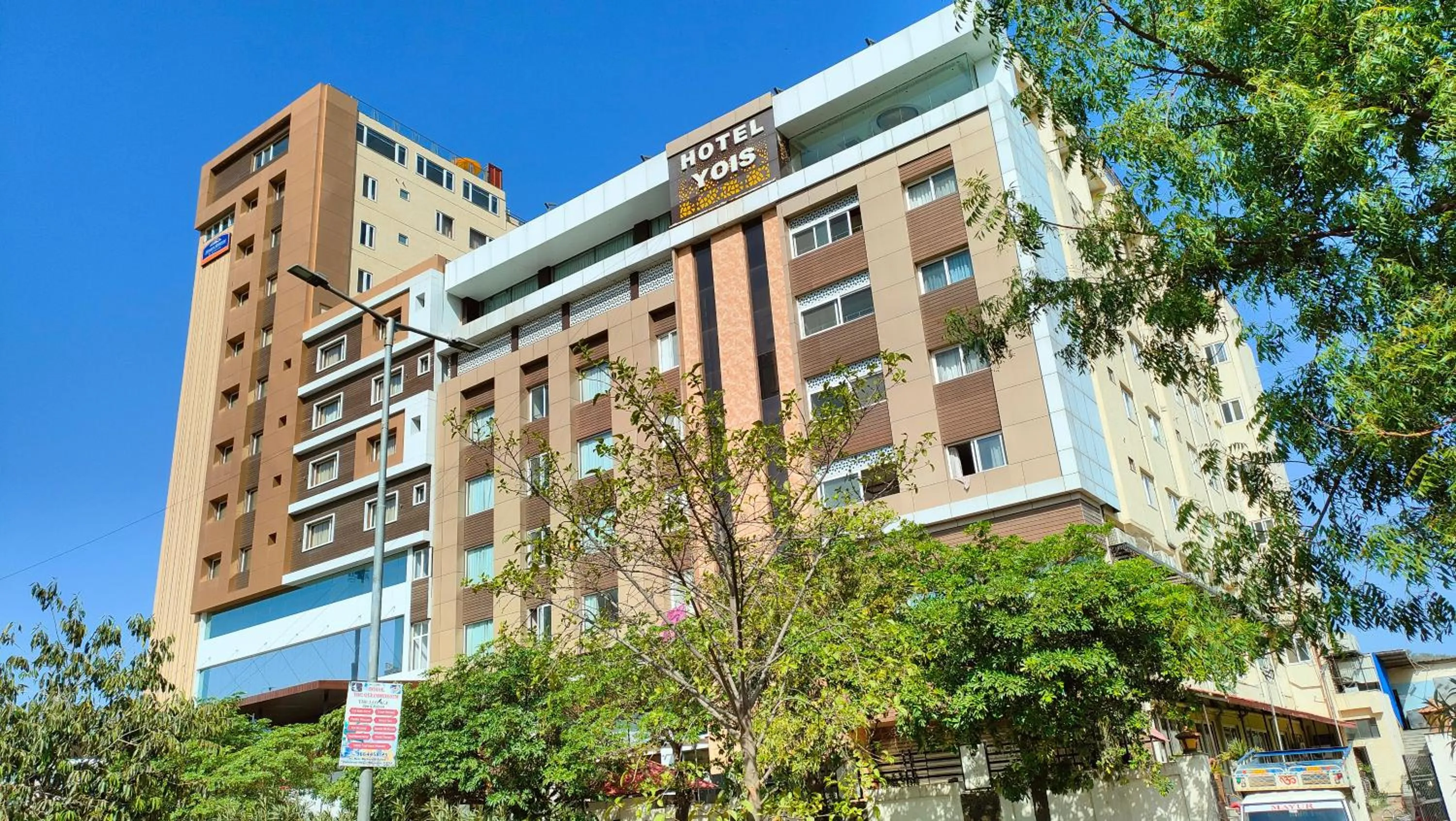 Facade/entrance in Hotel Yois