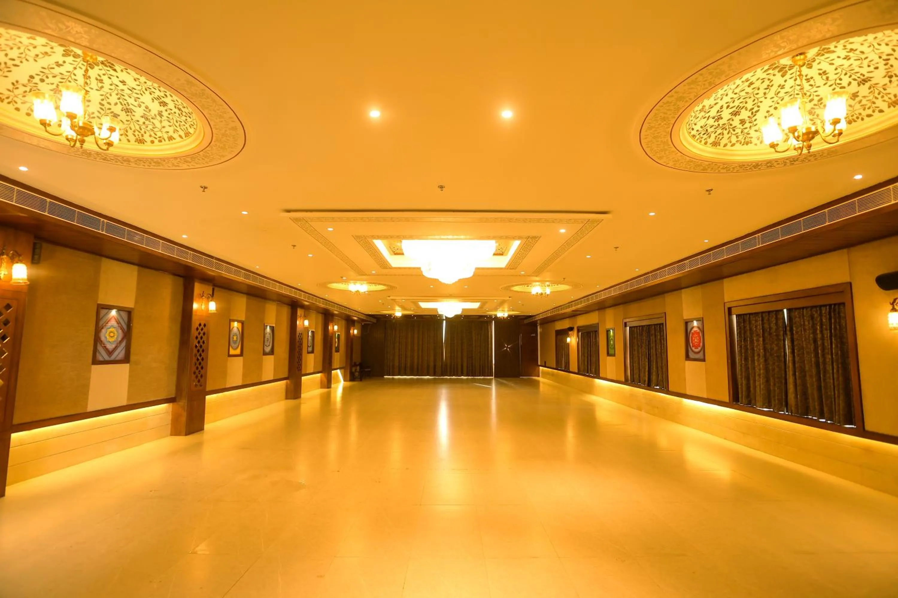 Business facilities in Hotel Yois