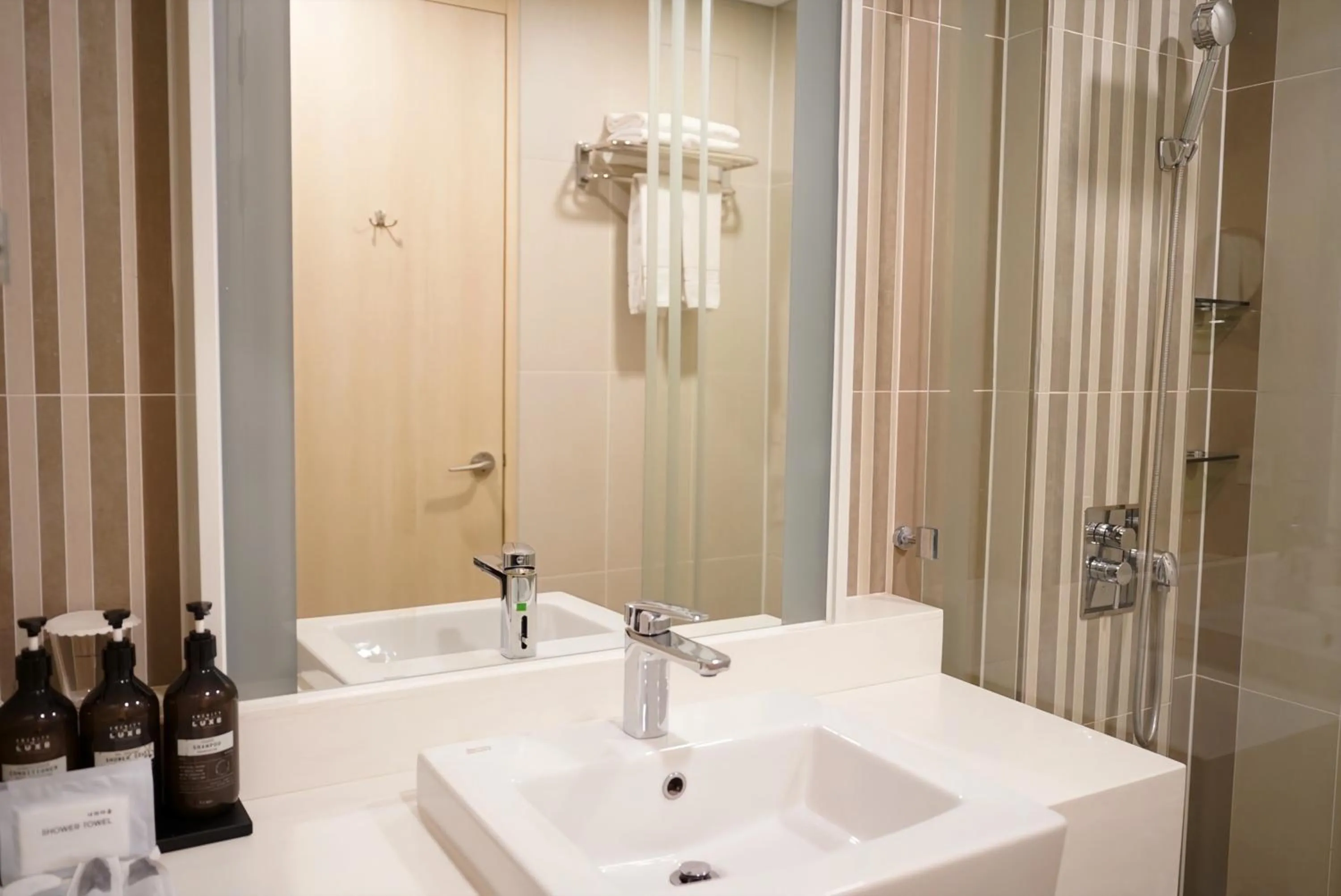 Hotel Tour Incheon Airport Hotel & Suites