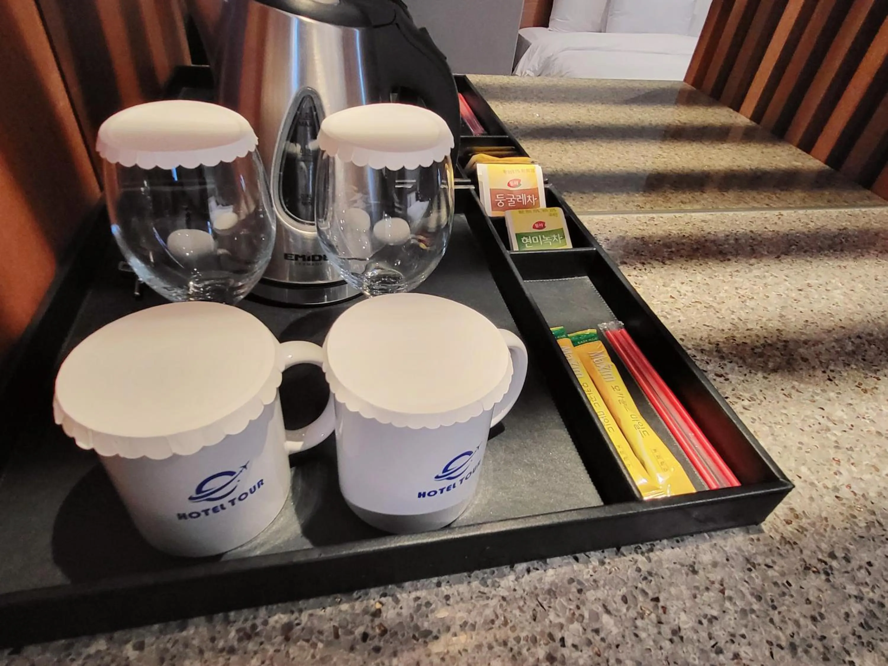 Coffee/tea facilities in Hotel Tour Incheon Airport Hotel & Suites