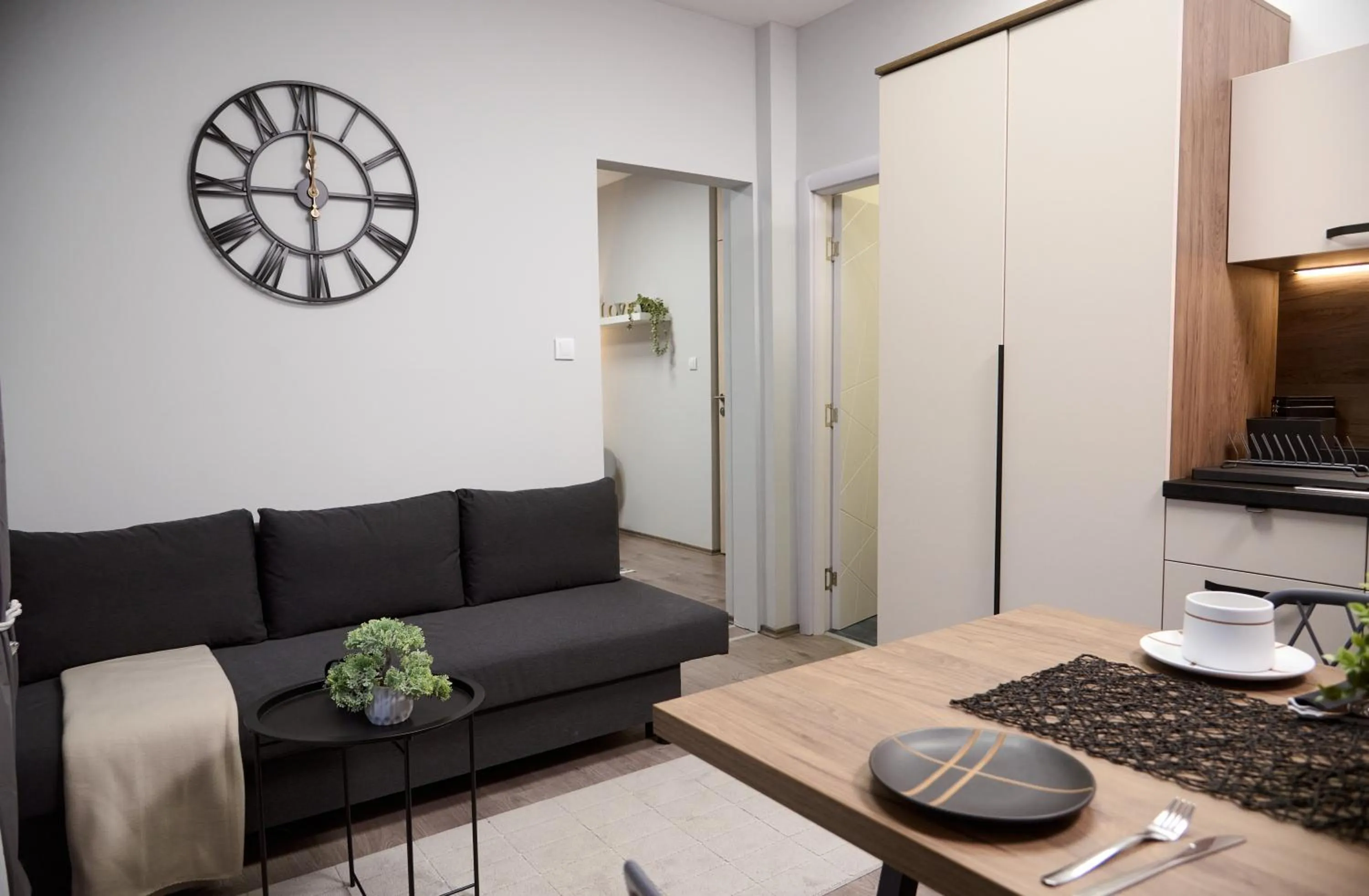 Manoir Apartments City Center