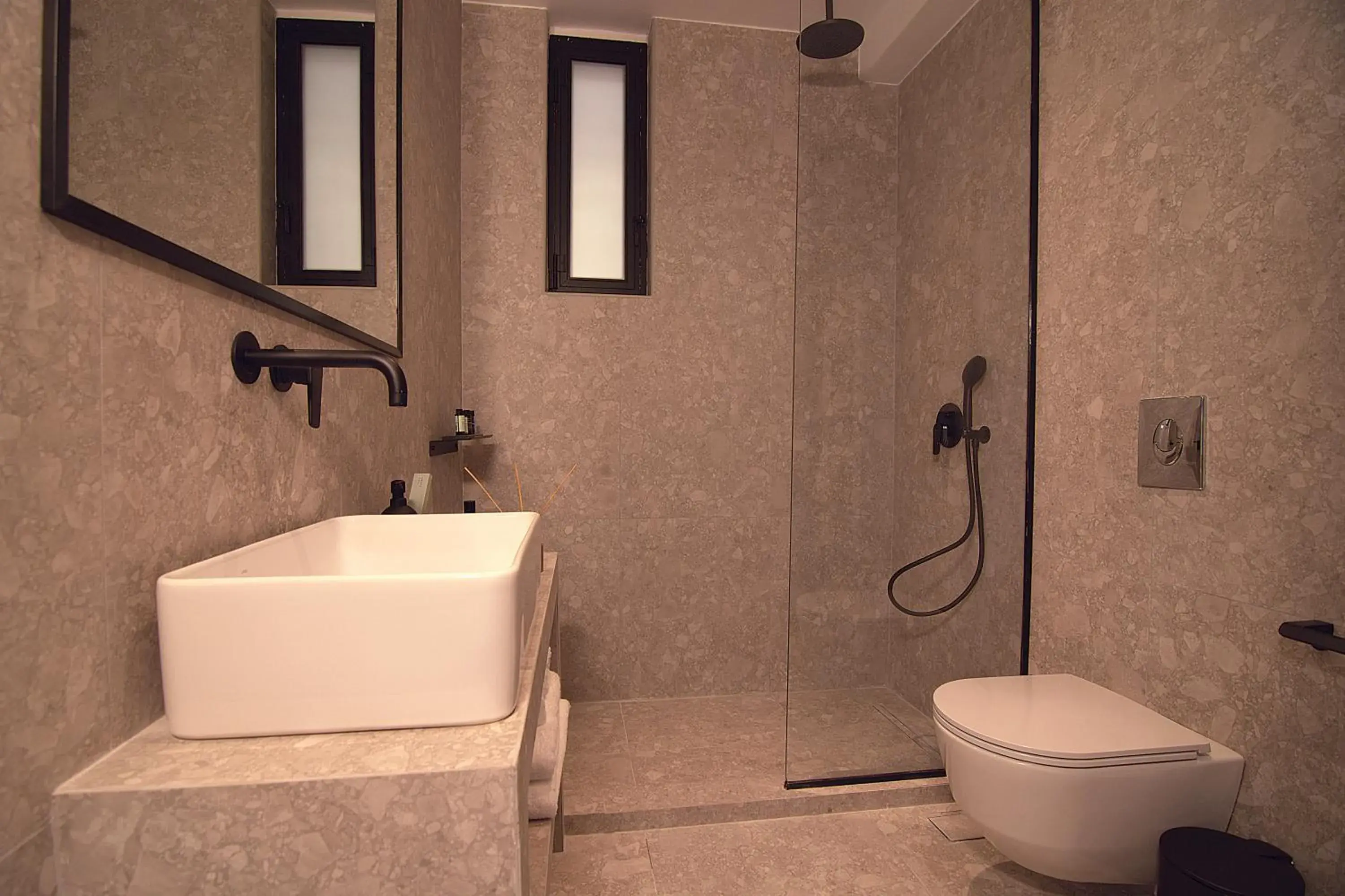 Deluxe Queen Suite in Cityzoe Athens Suites Deluxe Queen Suite in Cityzoe Athens Suites