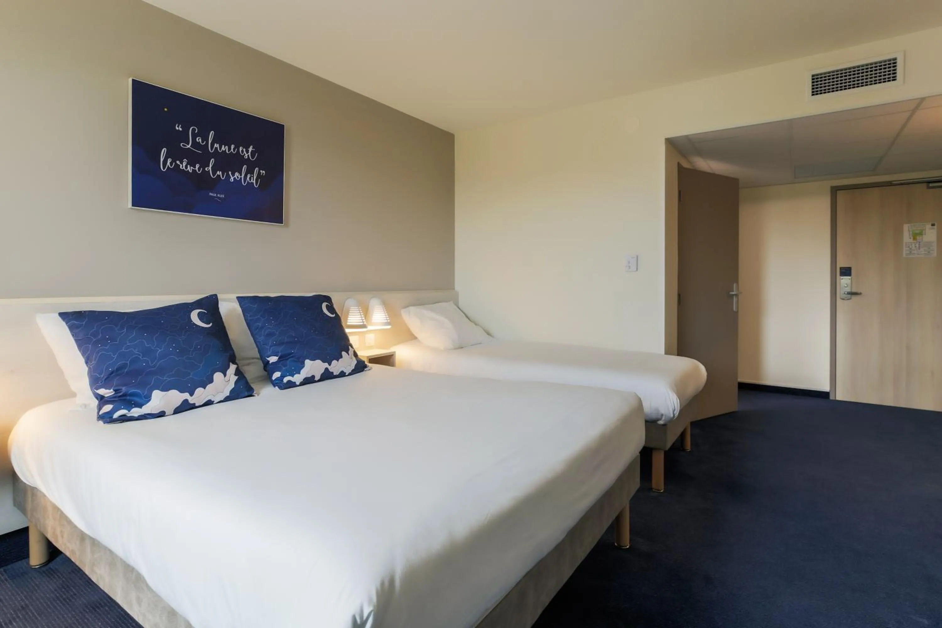 Bedroom, Bed in ACE Hôtel Thionville - Porte du Luxembourg