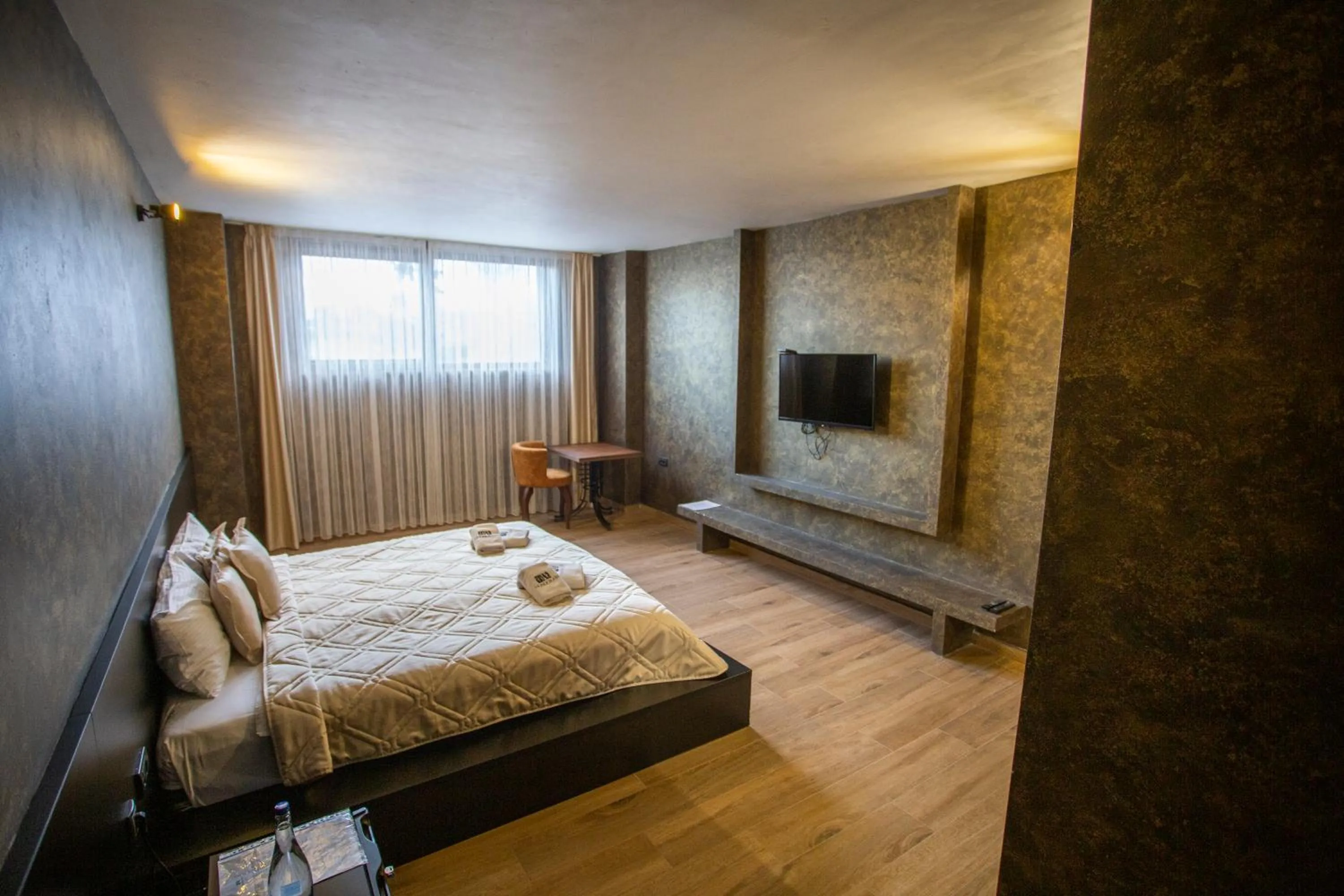 TV and multimedia, Bed in Monogramlux