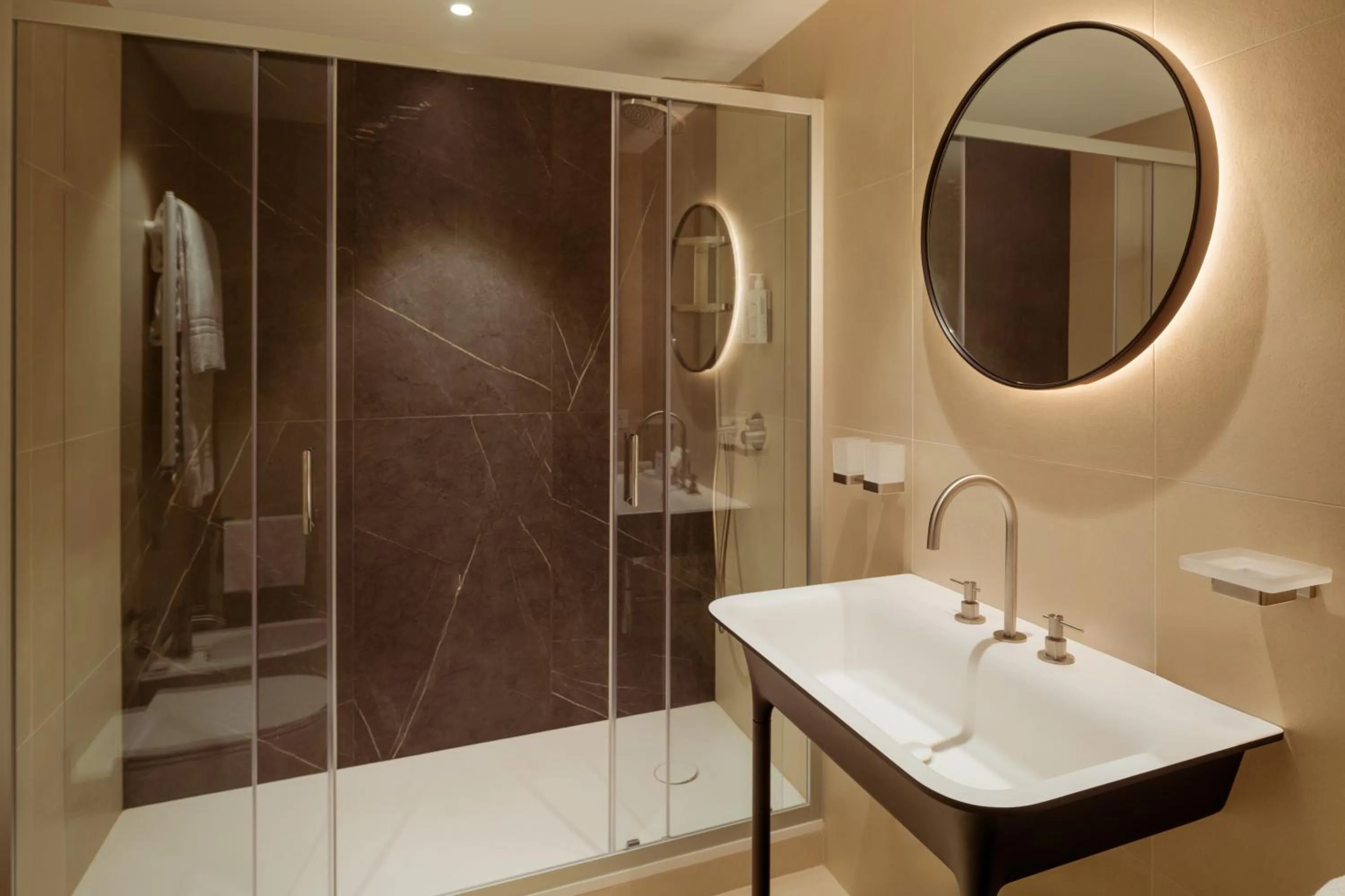 Bathroom in Palace Catania | UNA Esperienze