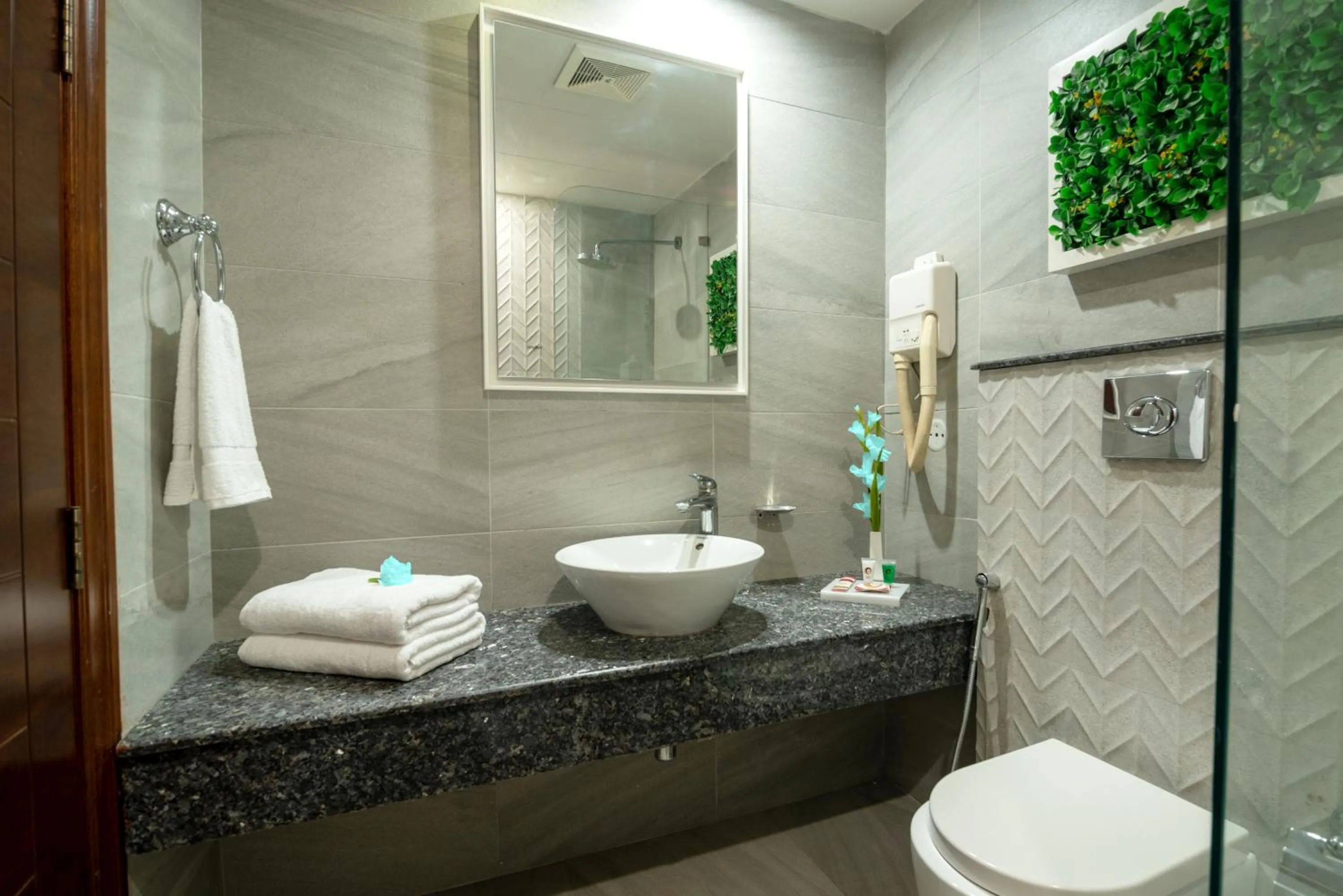 Bathroom in Hotel One Tower Gulberg, Lahore