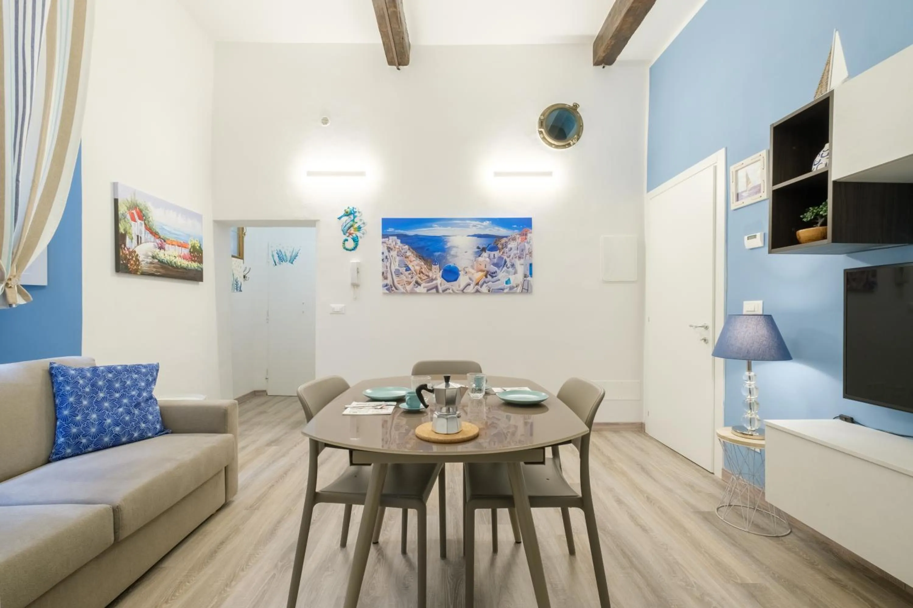 Living room in Casa del Mare by Studio Vita