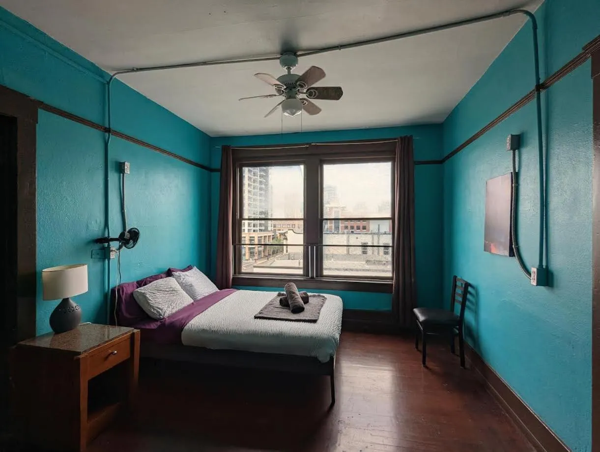 Bed in Lucky D's Youth and Traveler's Hostel