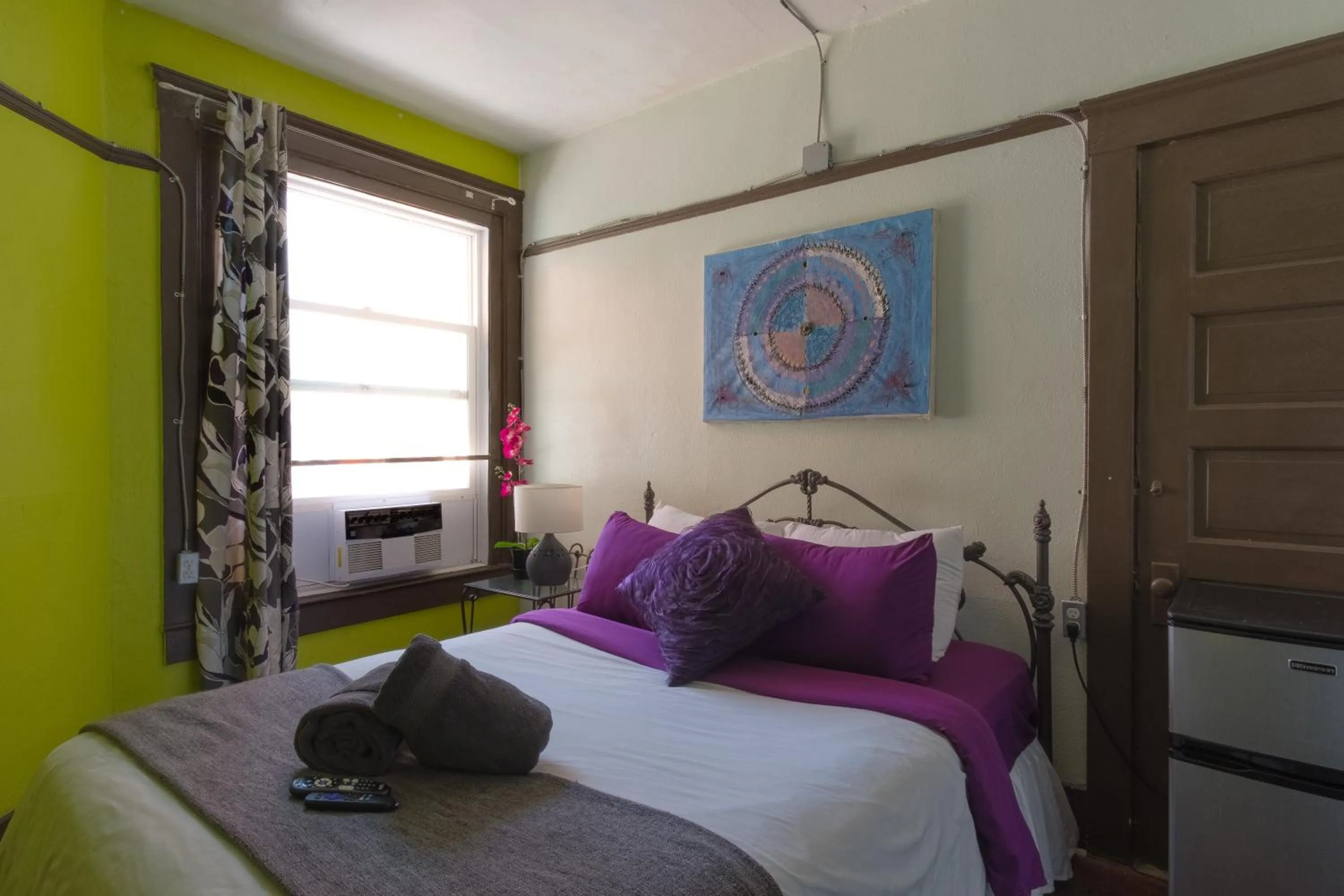 Bedroom, Bed in Lucky D's Youth and Traveler's Hostel