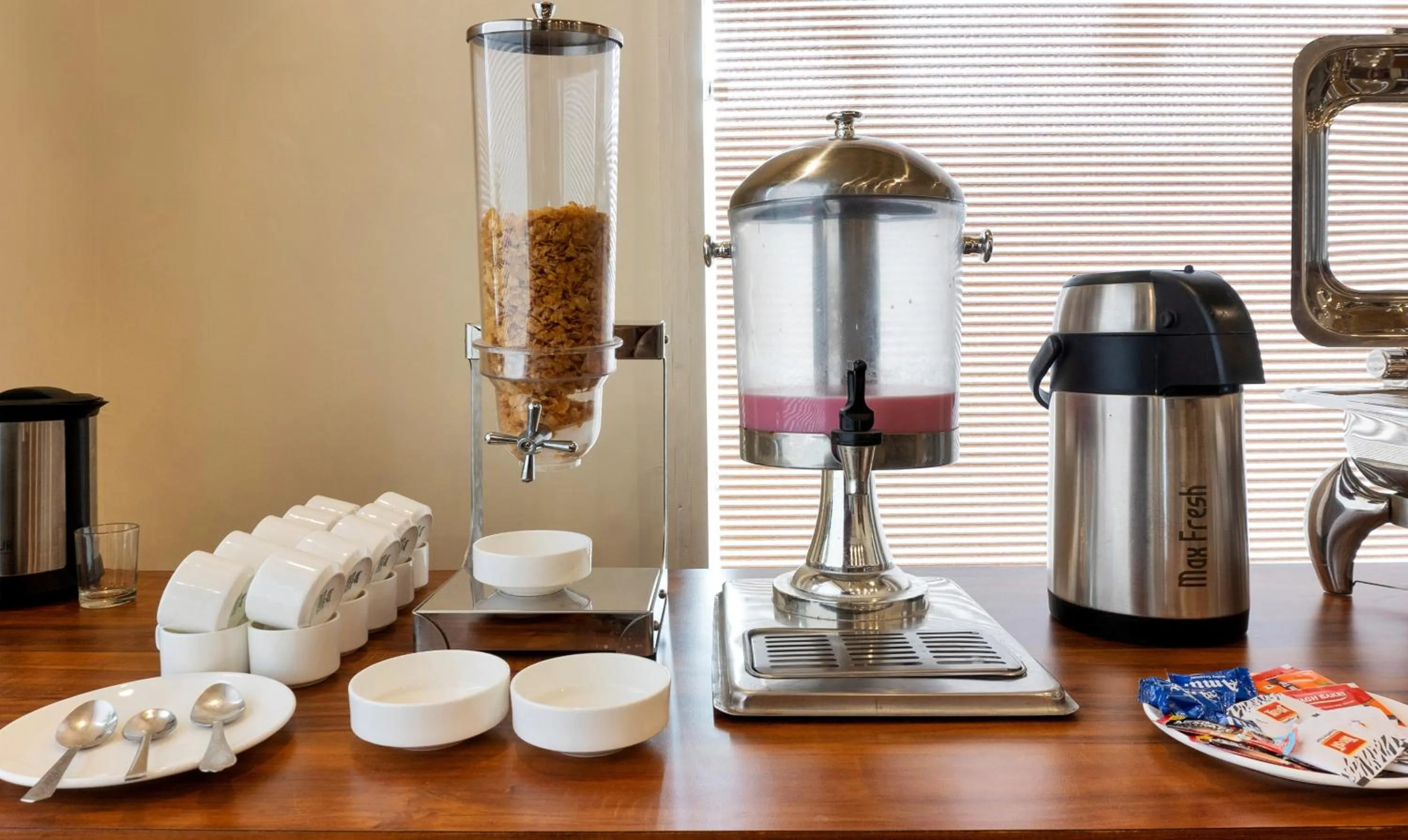 Coffee/tea facilities in Treebo Premium Royal Amar With Mountain View and Swimming Pool