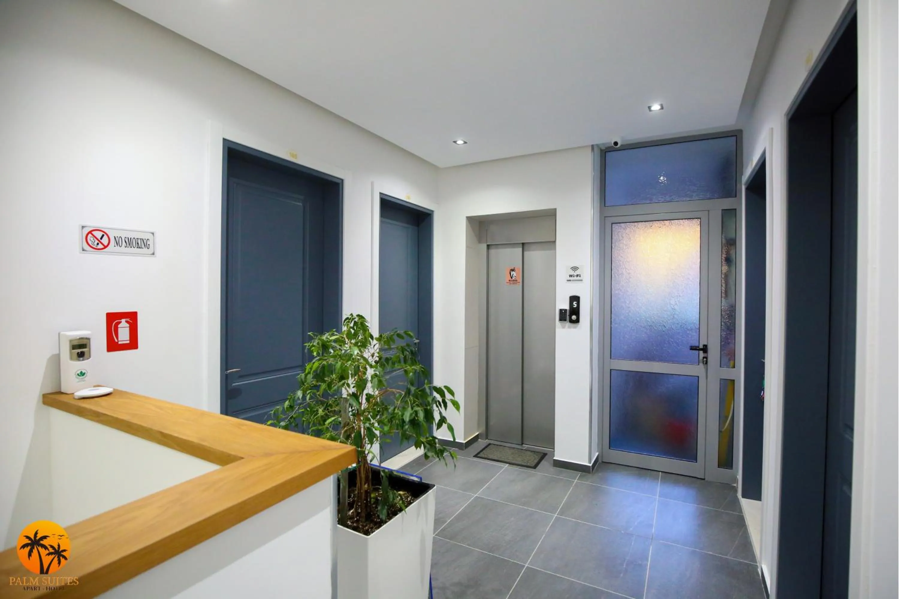 Lobby or reception in Palm Suites Apartment-Suite