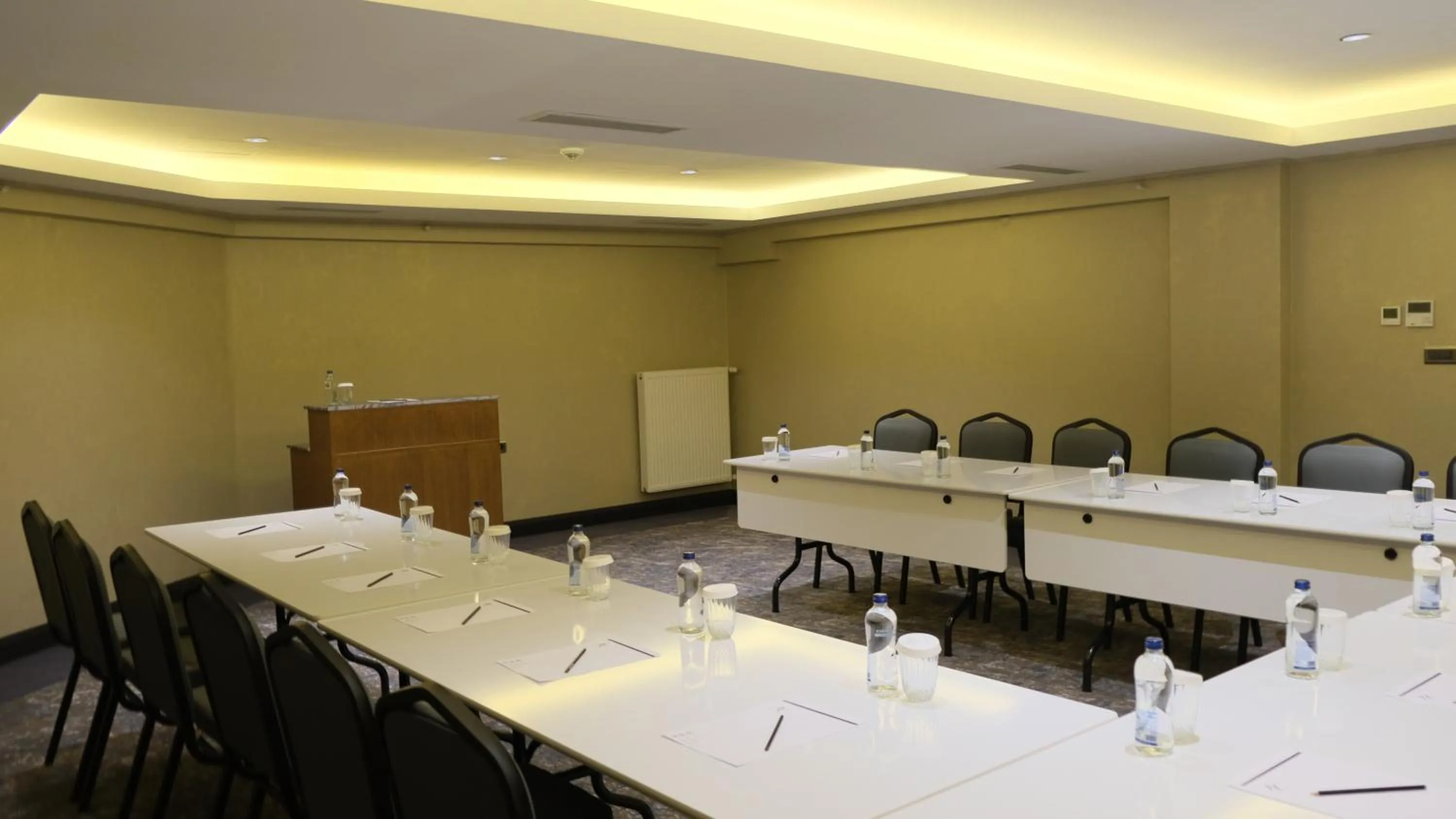 Nova Vista Deluxe & Suites a Member of Radisson Individuals