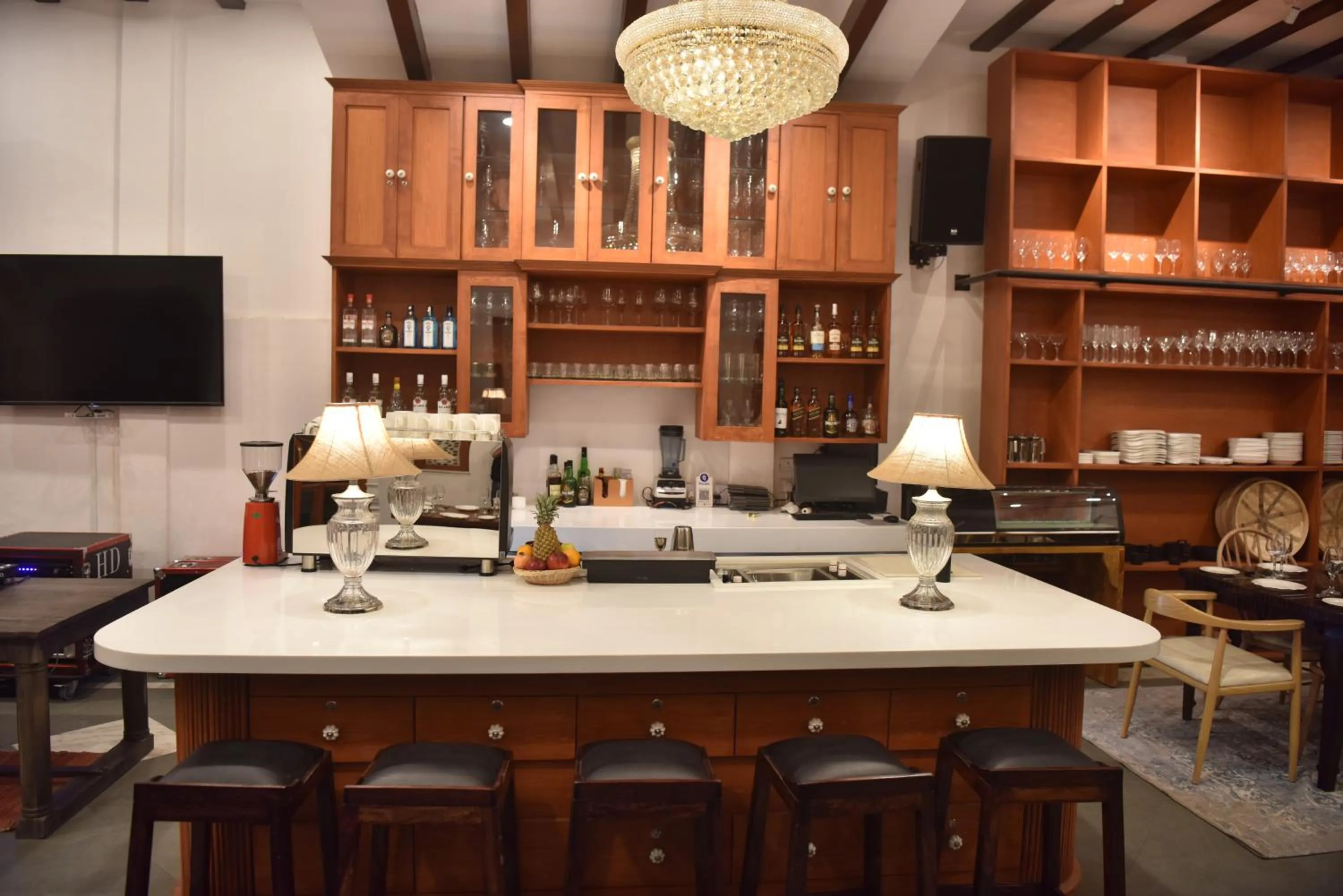 Nightclub / DJ in Chirmi palace