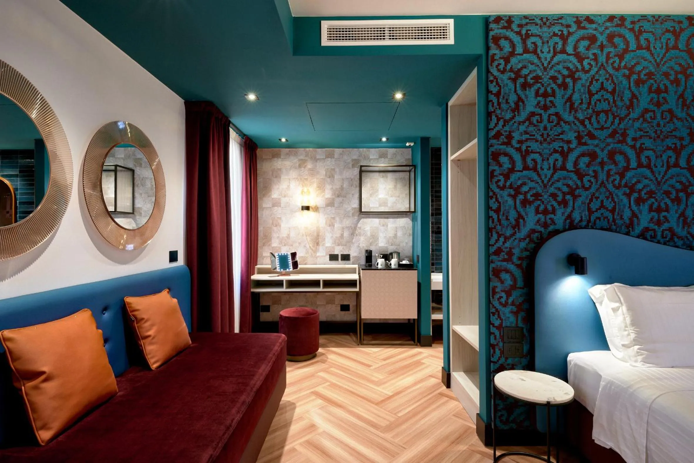 Living room, Bed in Hotel Ca' D'Oro - WENICE Deep Culture