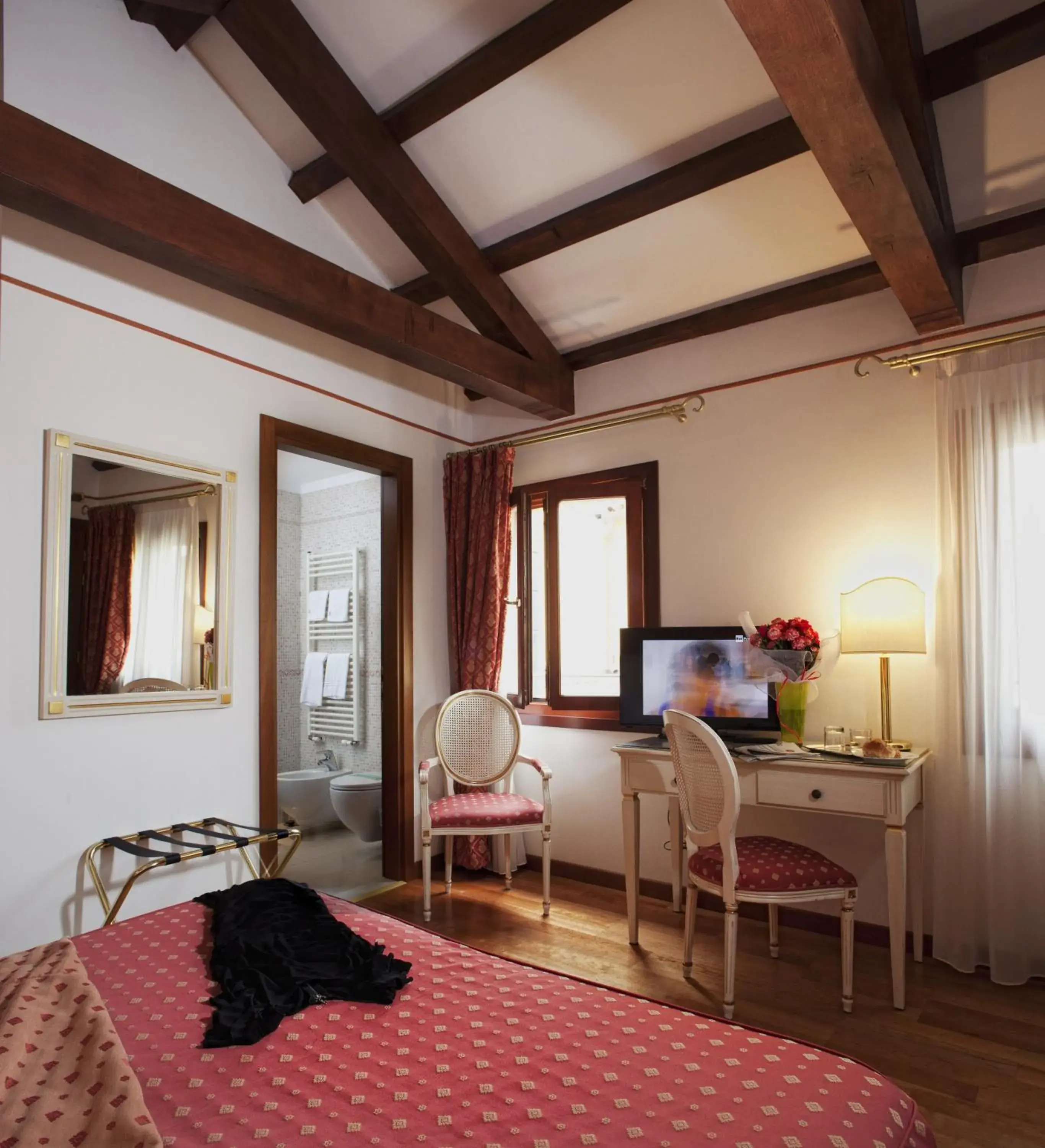 Deluxe Double Room in Hotel Ca' D'Oro Deluxe Double Room in Hotel Ca' D'Oro