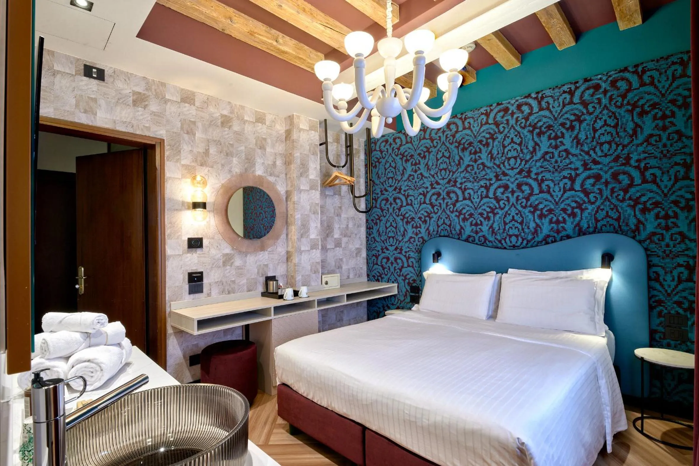 Bedroom, Bed in Hotel Ca' D'Oro - WENICE Deep Culture