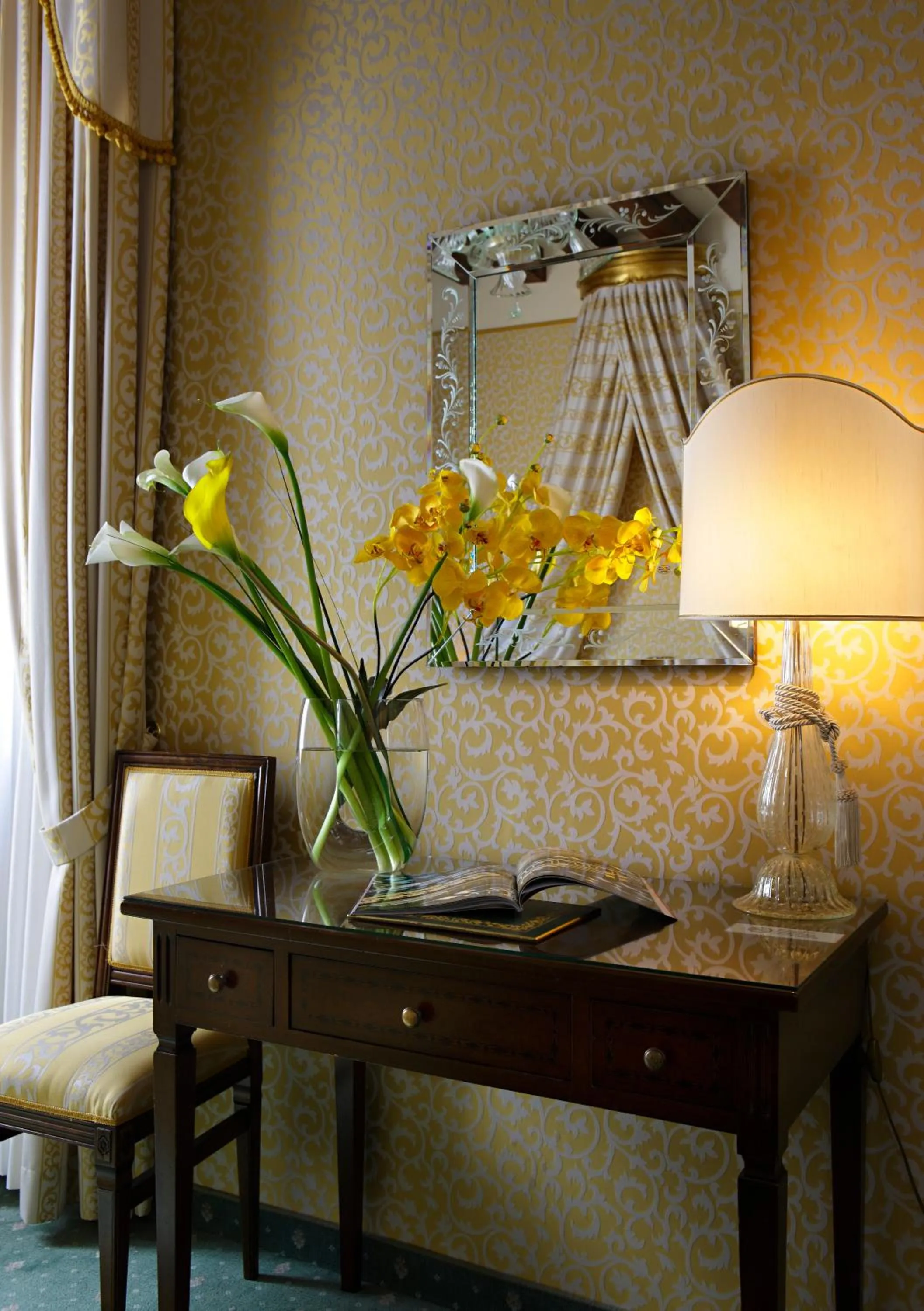 Seating area in Hotel Ca' D'Oro - WENICE Deep Culture