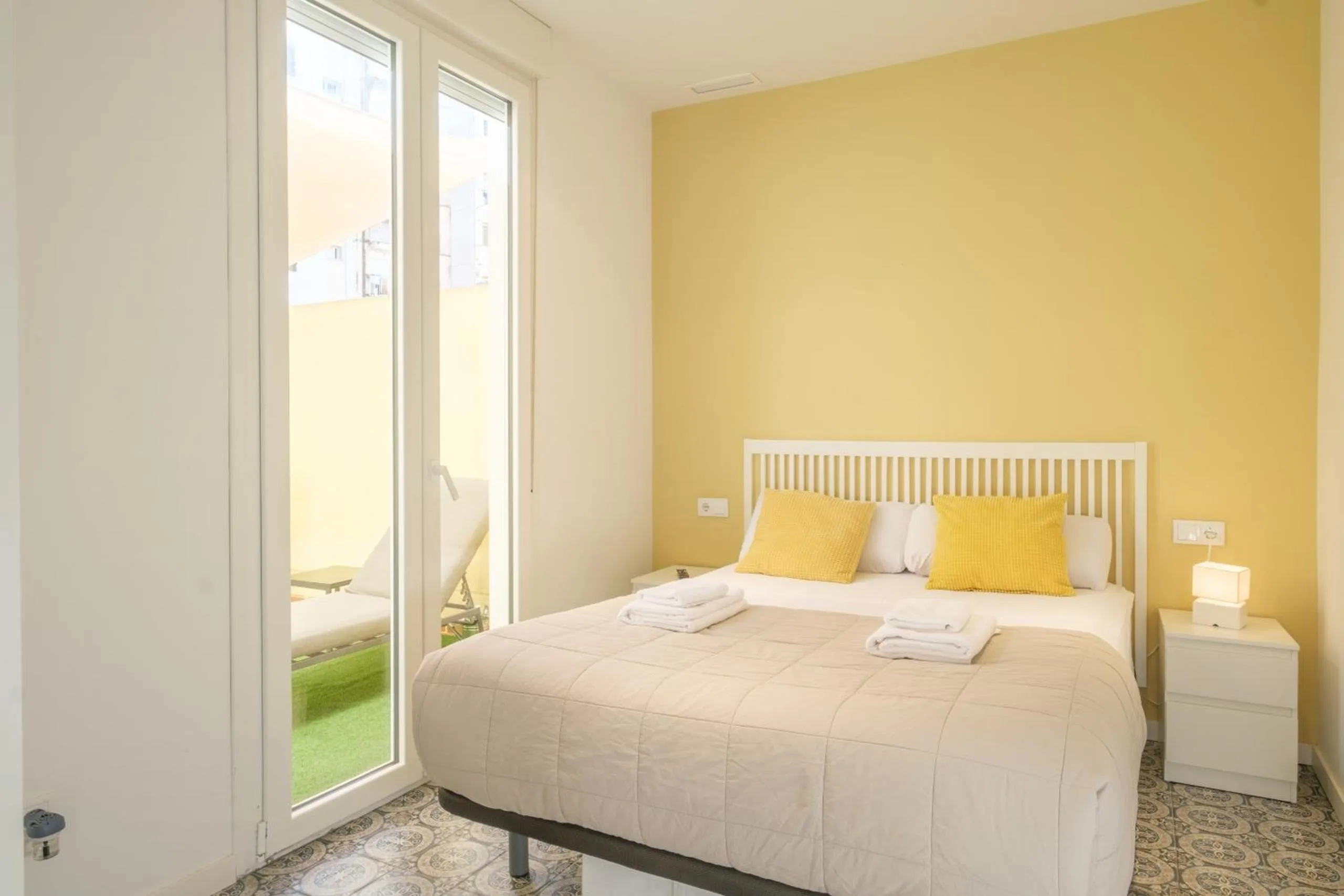 Marvellous Apt with a Large Private Terrace