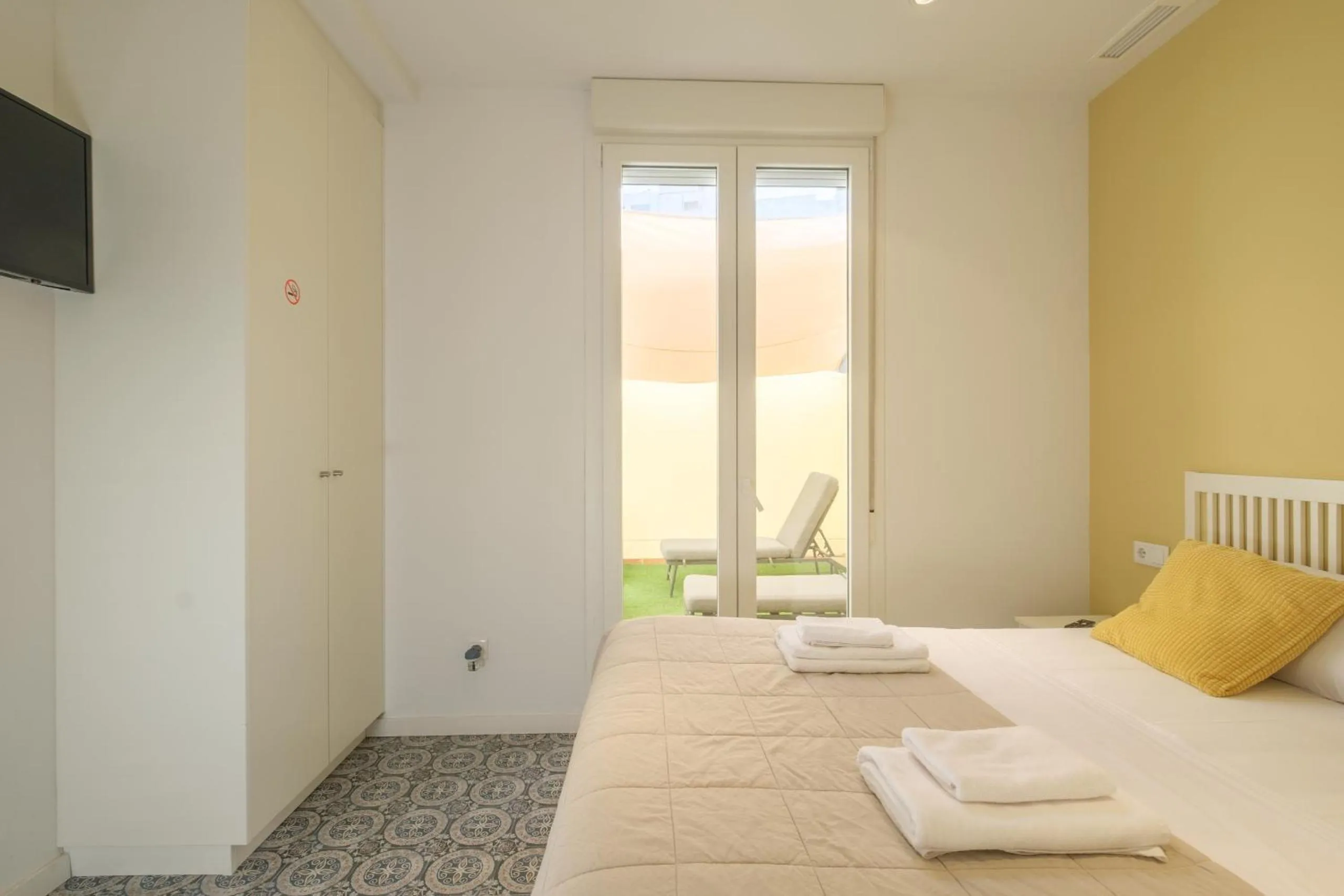 Marvellous Apt with a Large Private Terrace