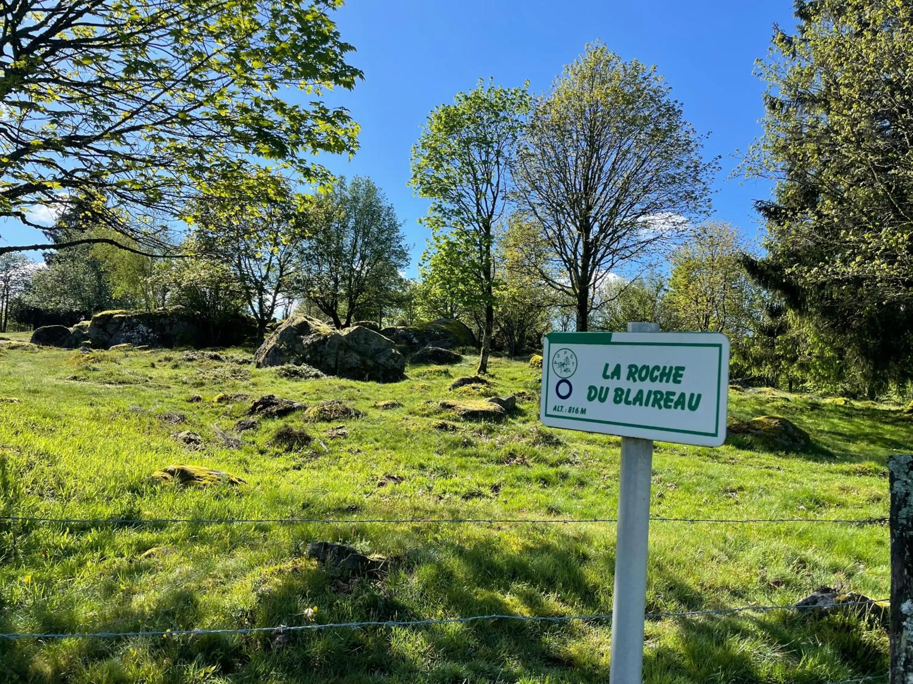 Natural landscape in Le gîte cozy de Bouvacôte avec vue panoramique et Sauna
