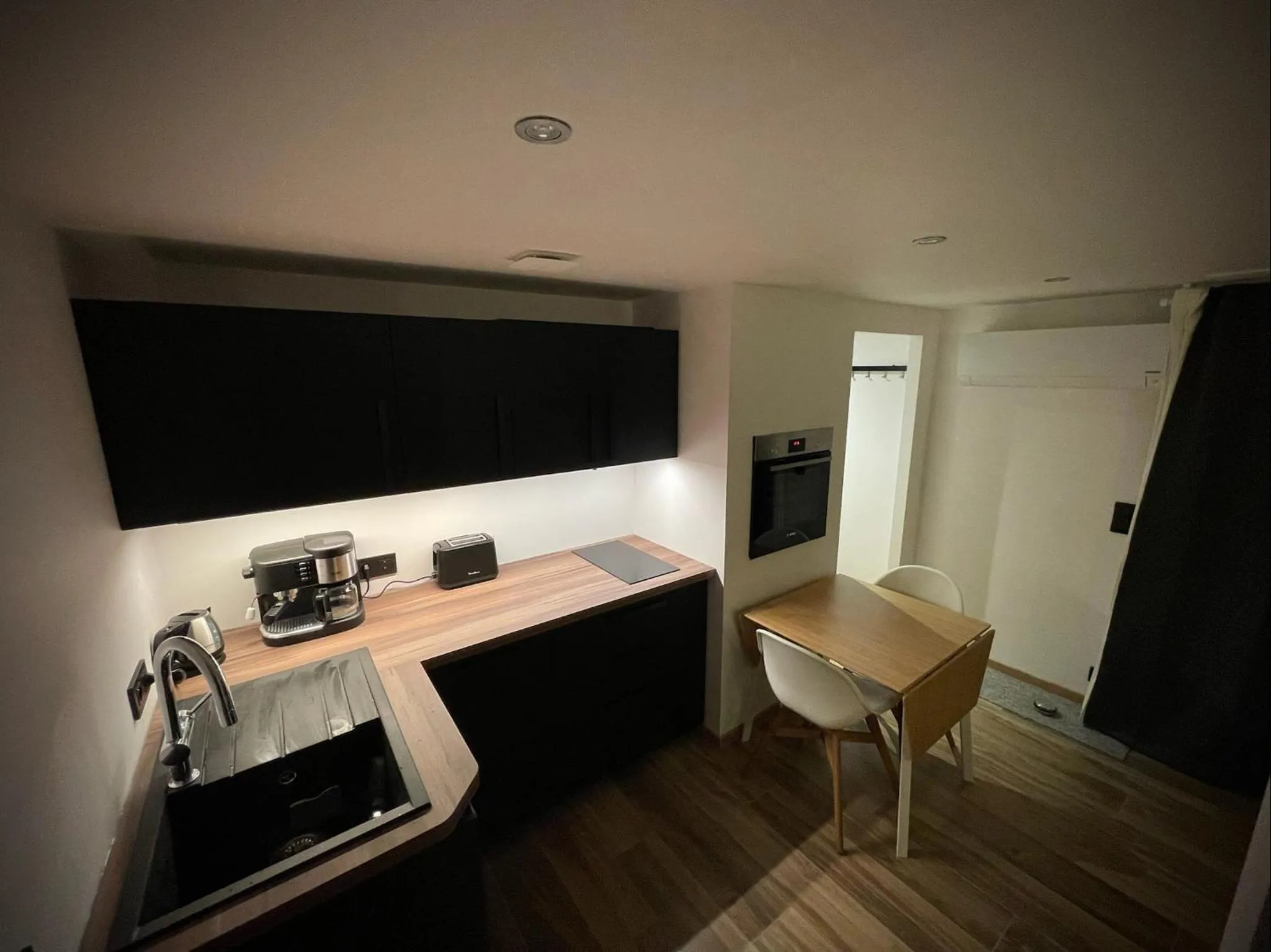 kitchen in Le gîte cozy de Bouvacôte avec vue panoramique et Sauna