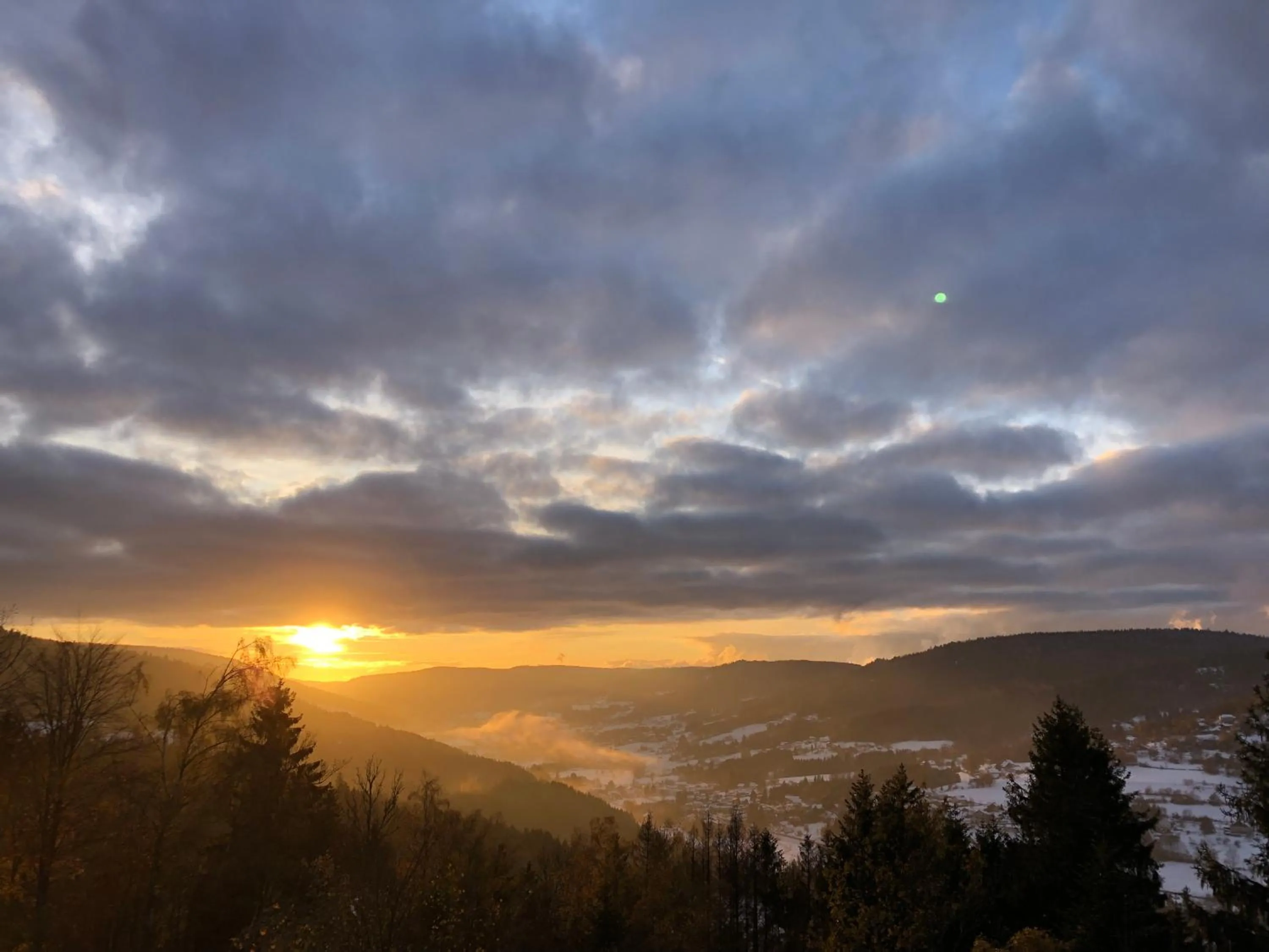 City view in Le gîte cozy de Bouvacôte avec vue panoramique et Sauna