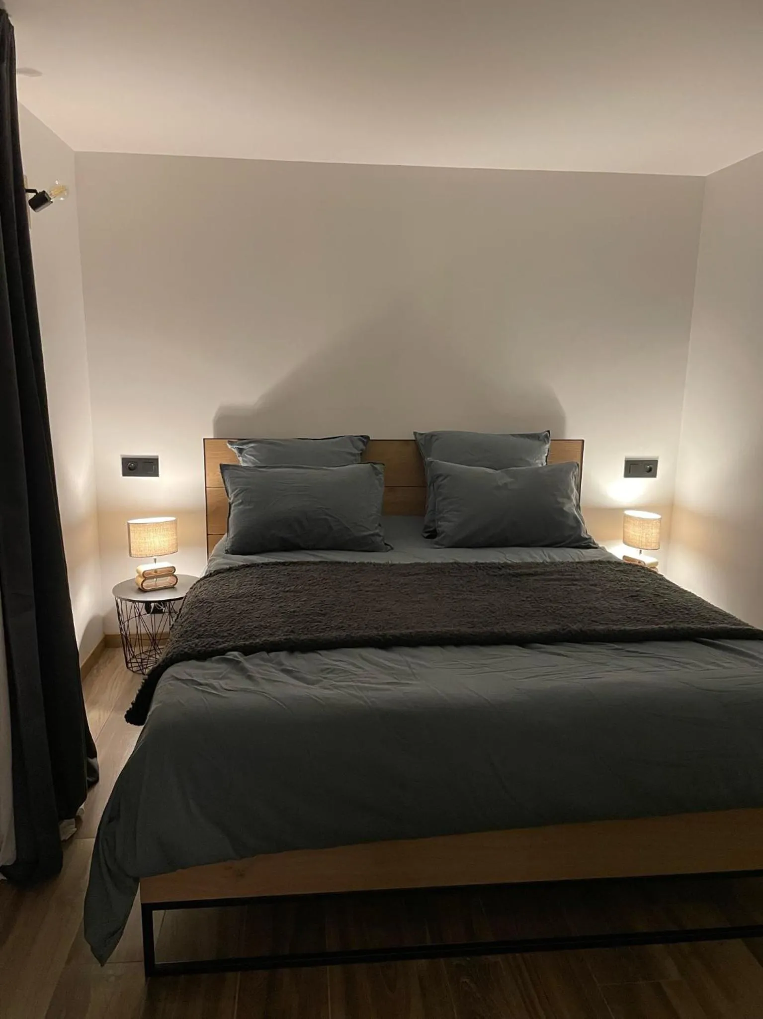 Bedroom, Bed in Le gîte cozy de Bouvacôte avec vue panoramique et Sauna