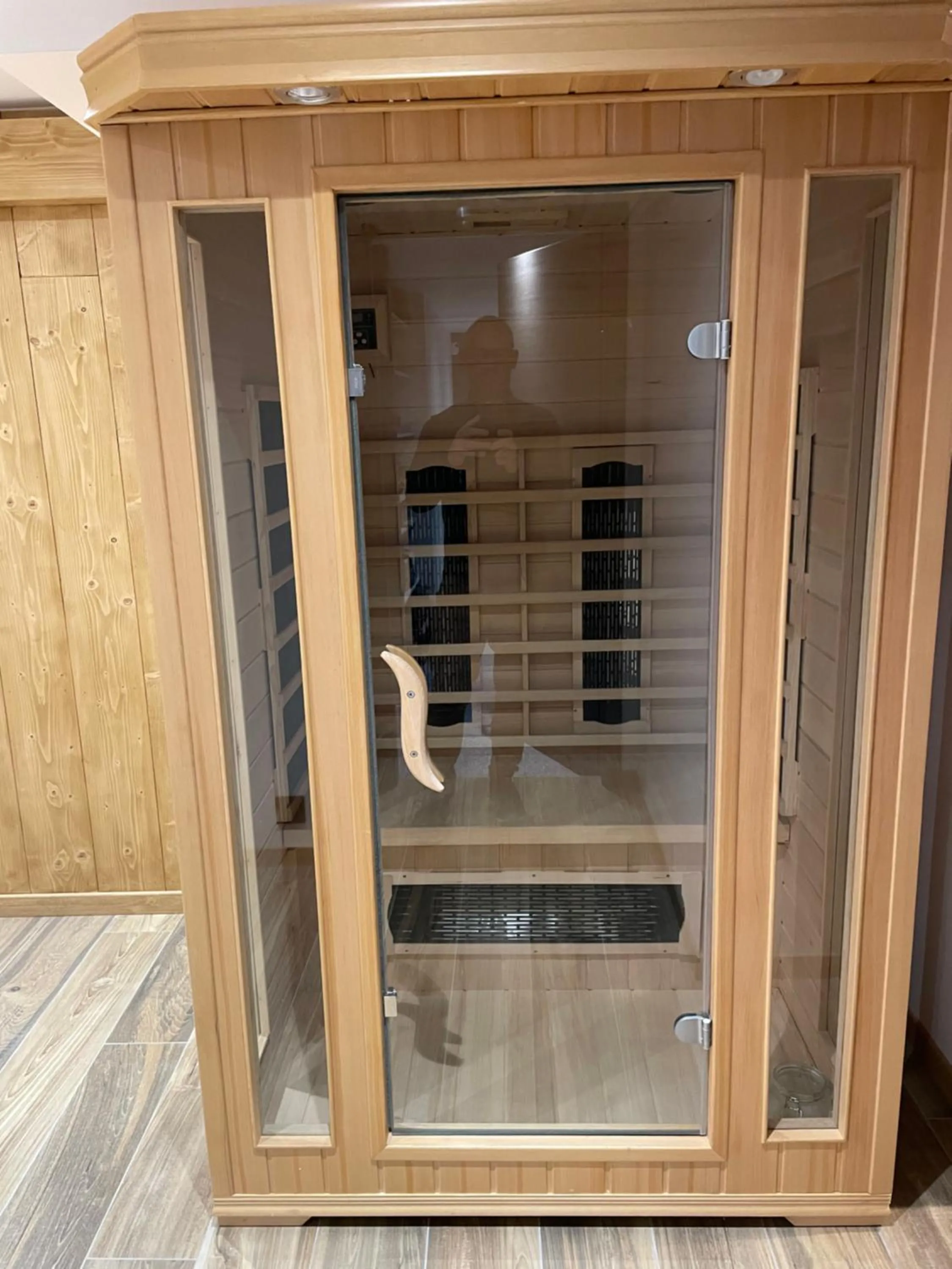 Sauna in Le gîte cozy de Bouvacôte avec vue panoramique et Sauna