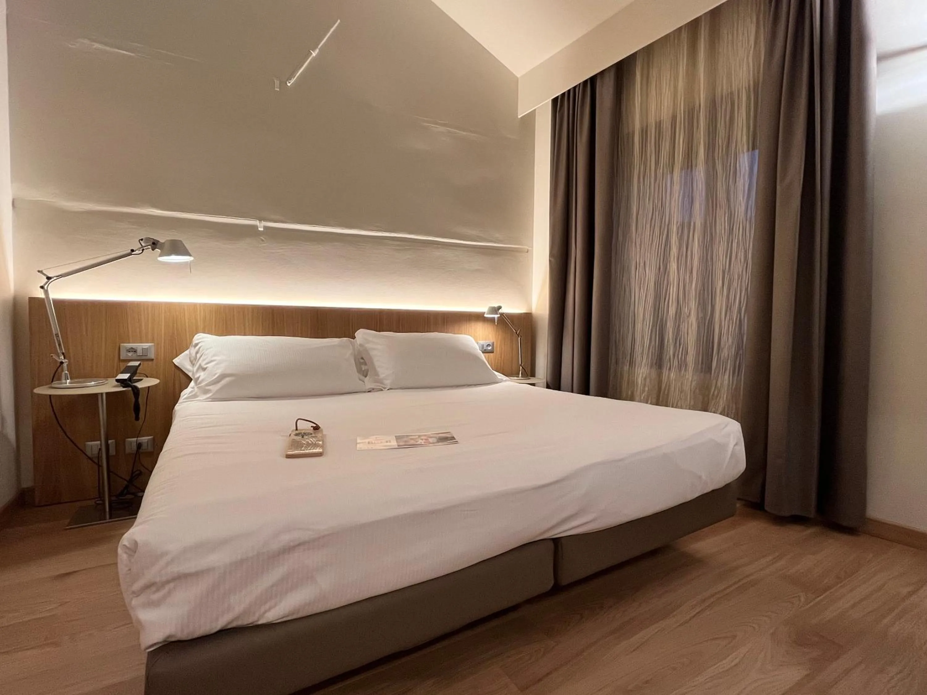 Bed in Hotel Annunziata