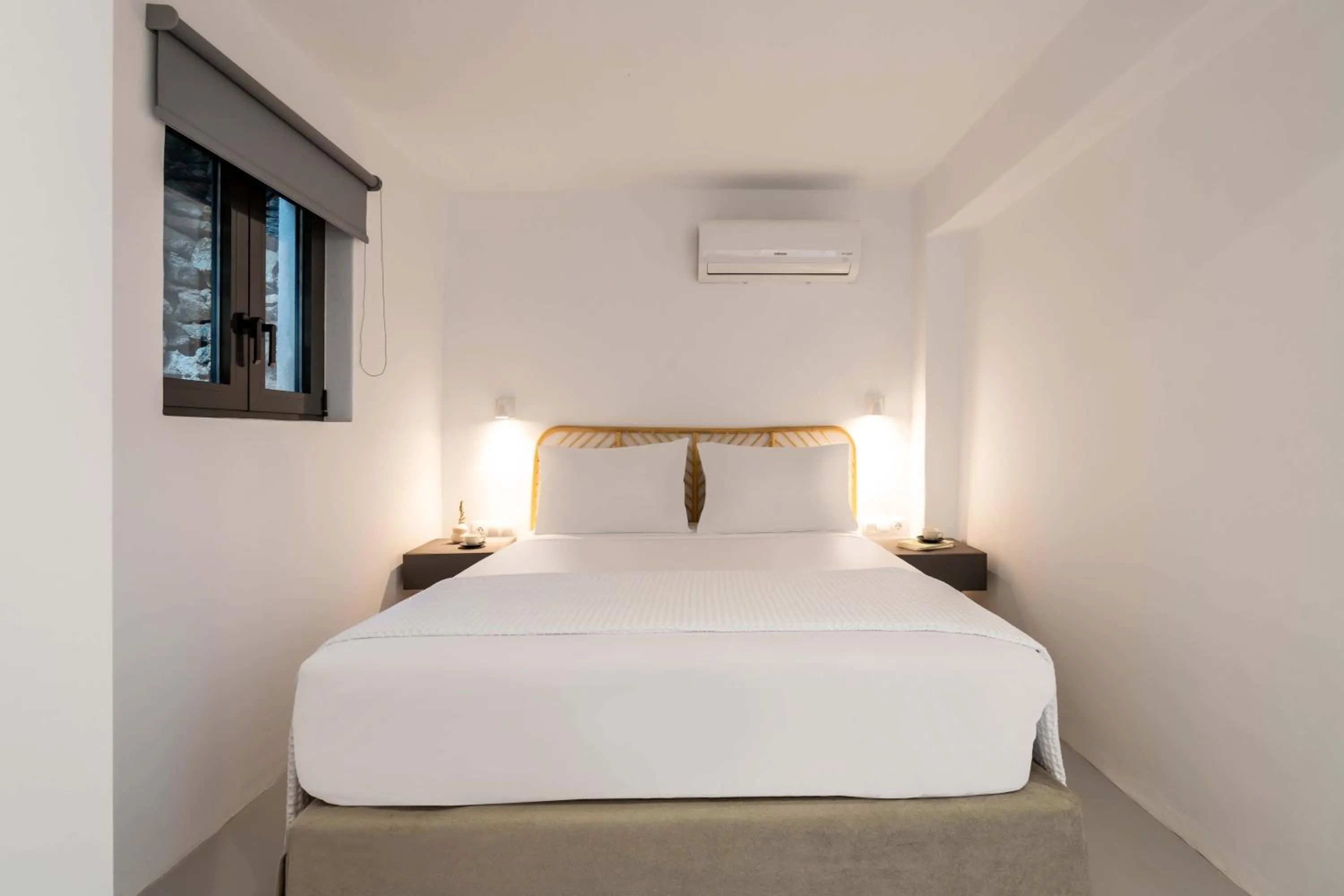 Bed in Aura Villas Tinos