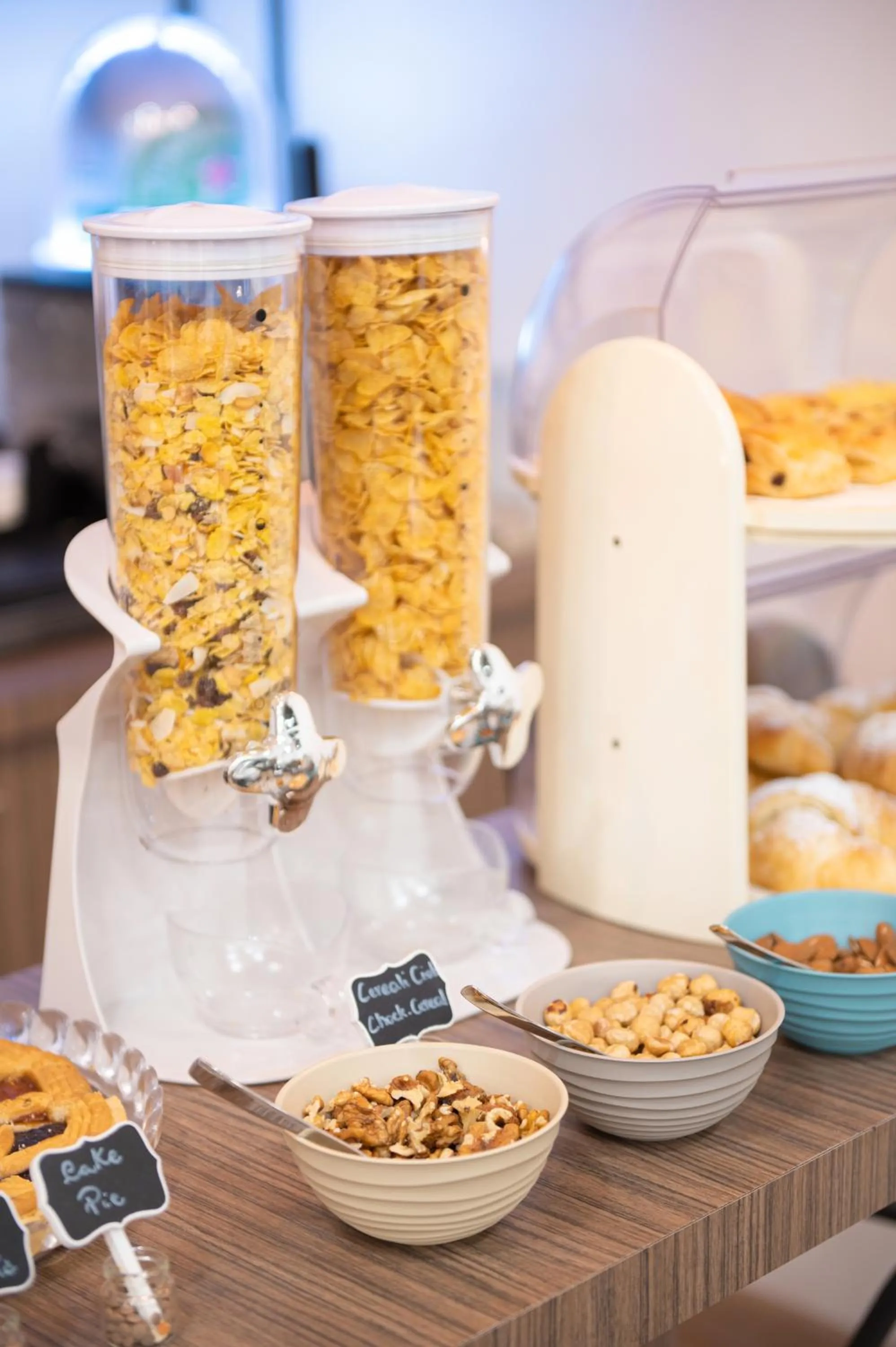 Buffet breakfast in Neocore