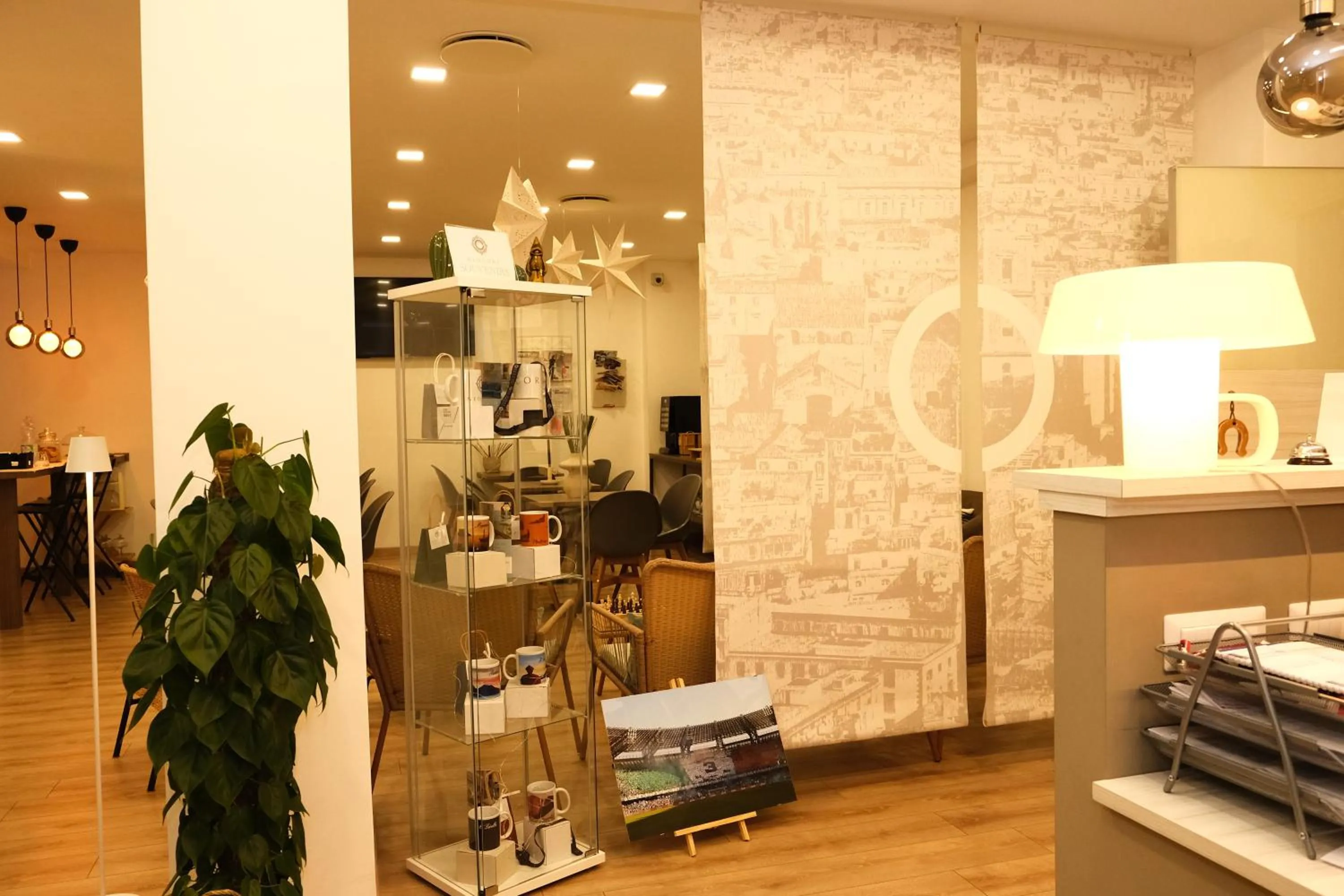 Restaurant/places to eat in Neocore