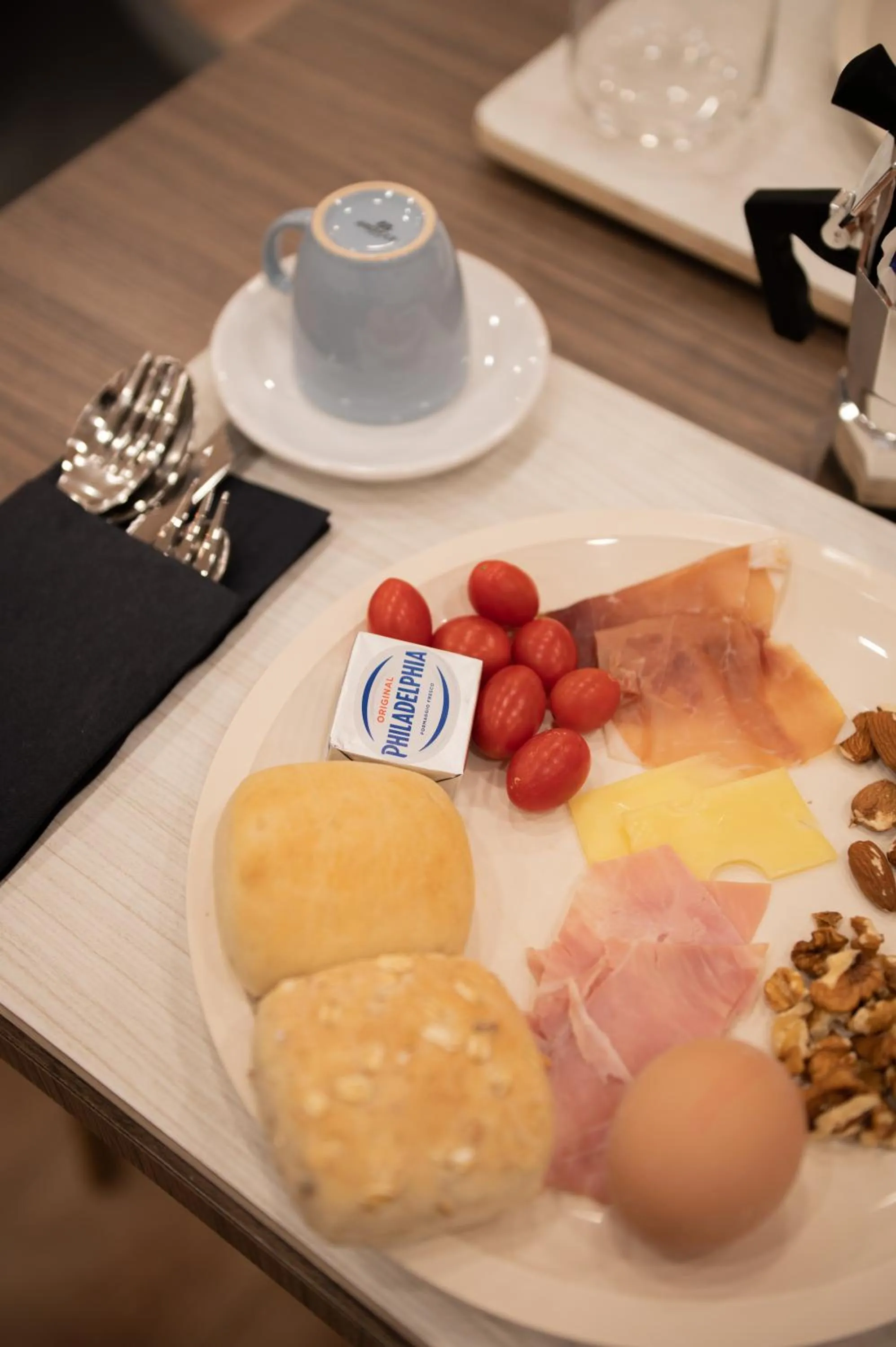 Continental breakfast in Neocore