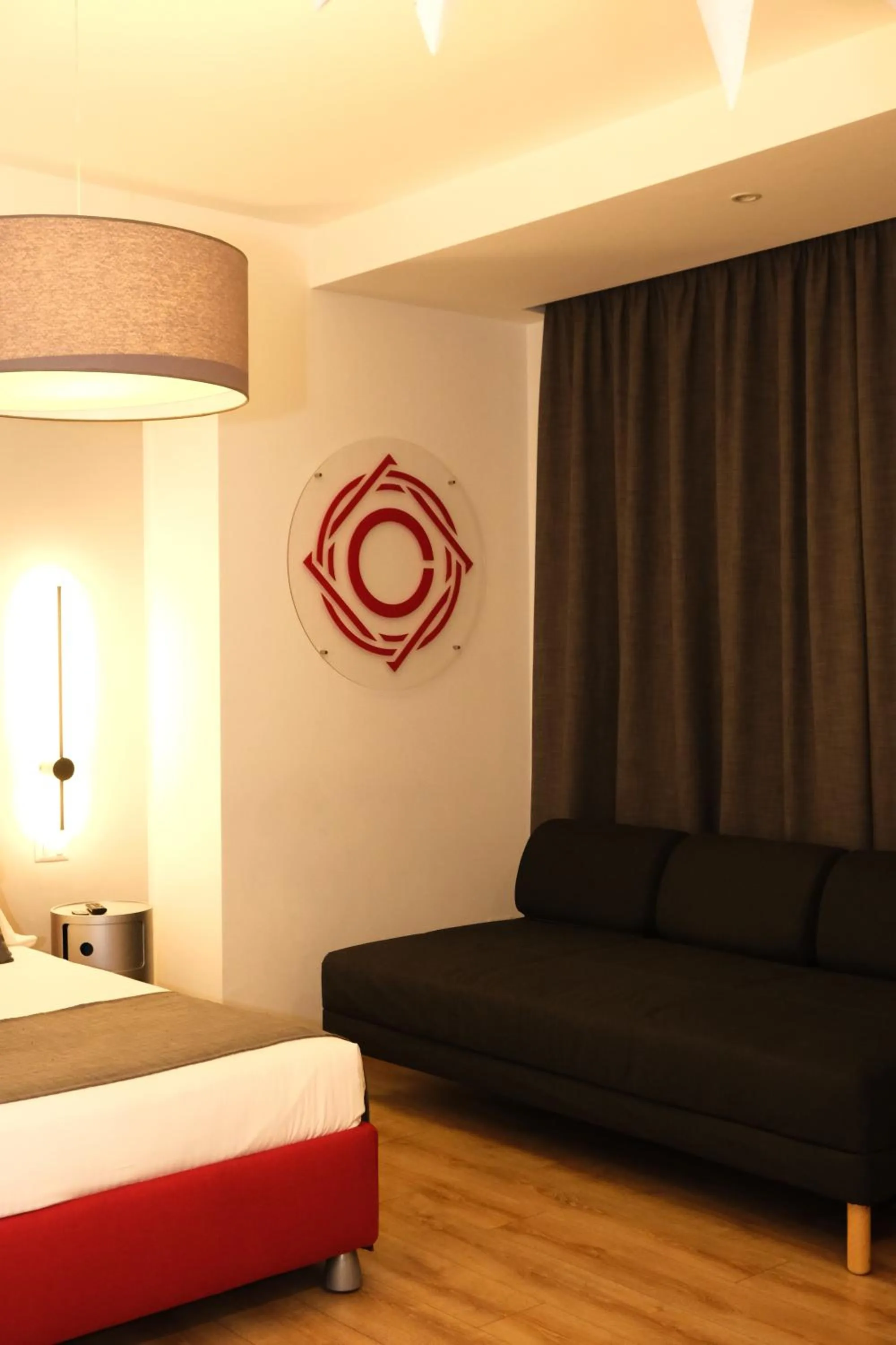 Photo of the whole room, Bed in Neocore