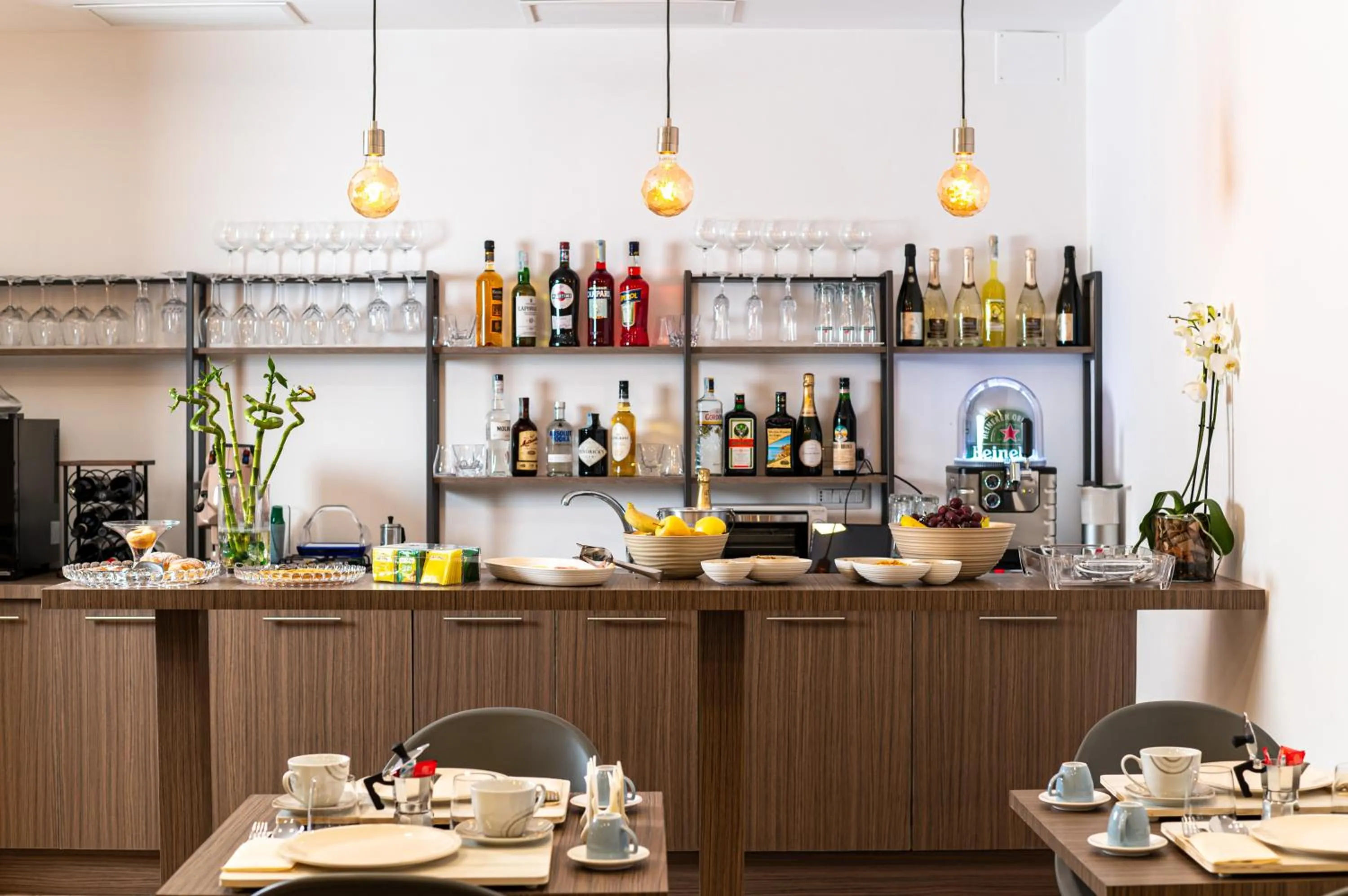 Breakfast in Neocore